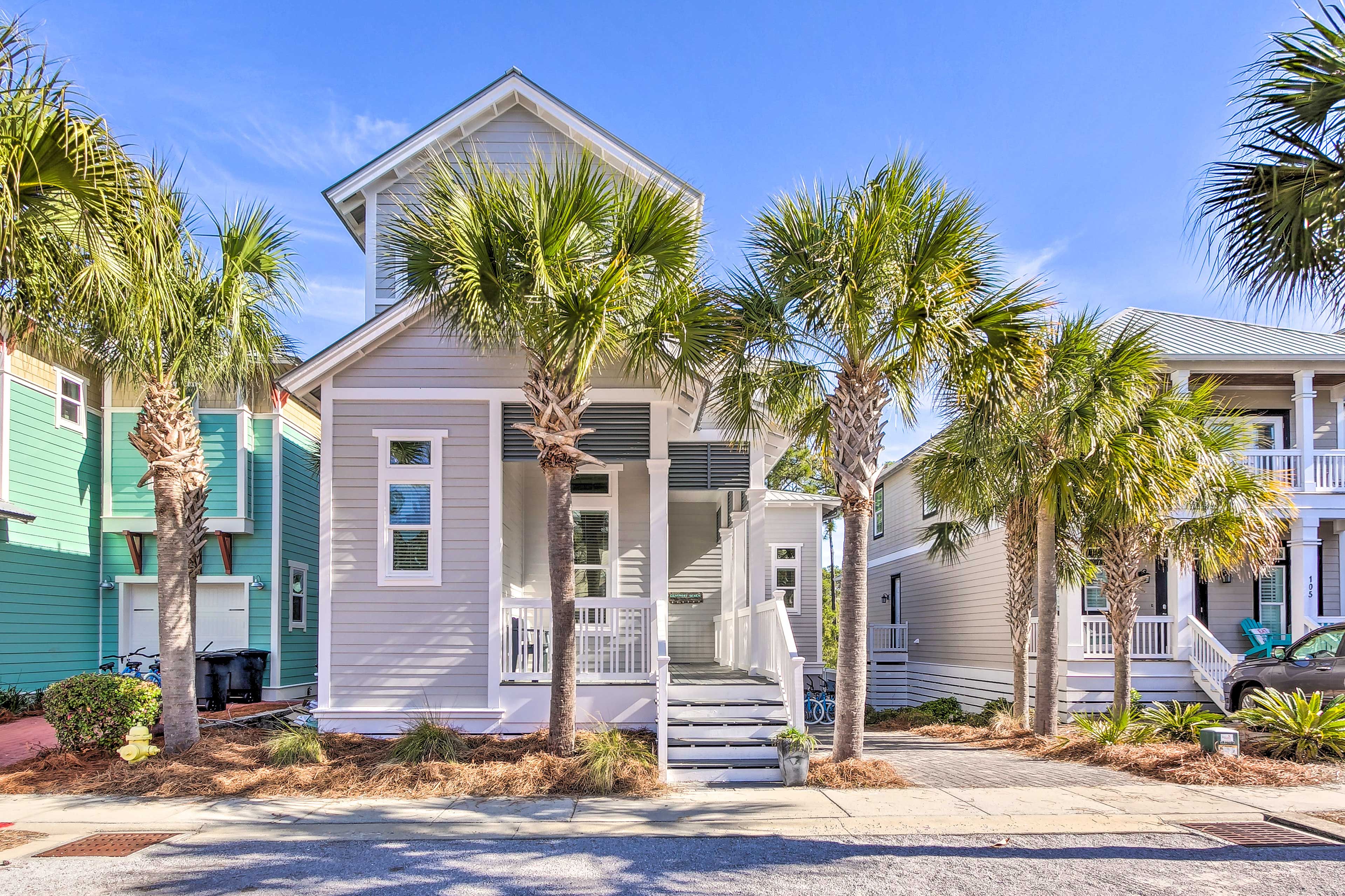 You'll be less than a 1-mile walk from the Gulf Coast shore!