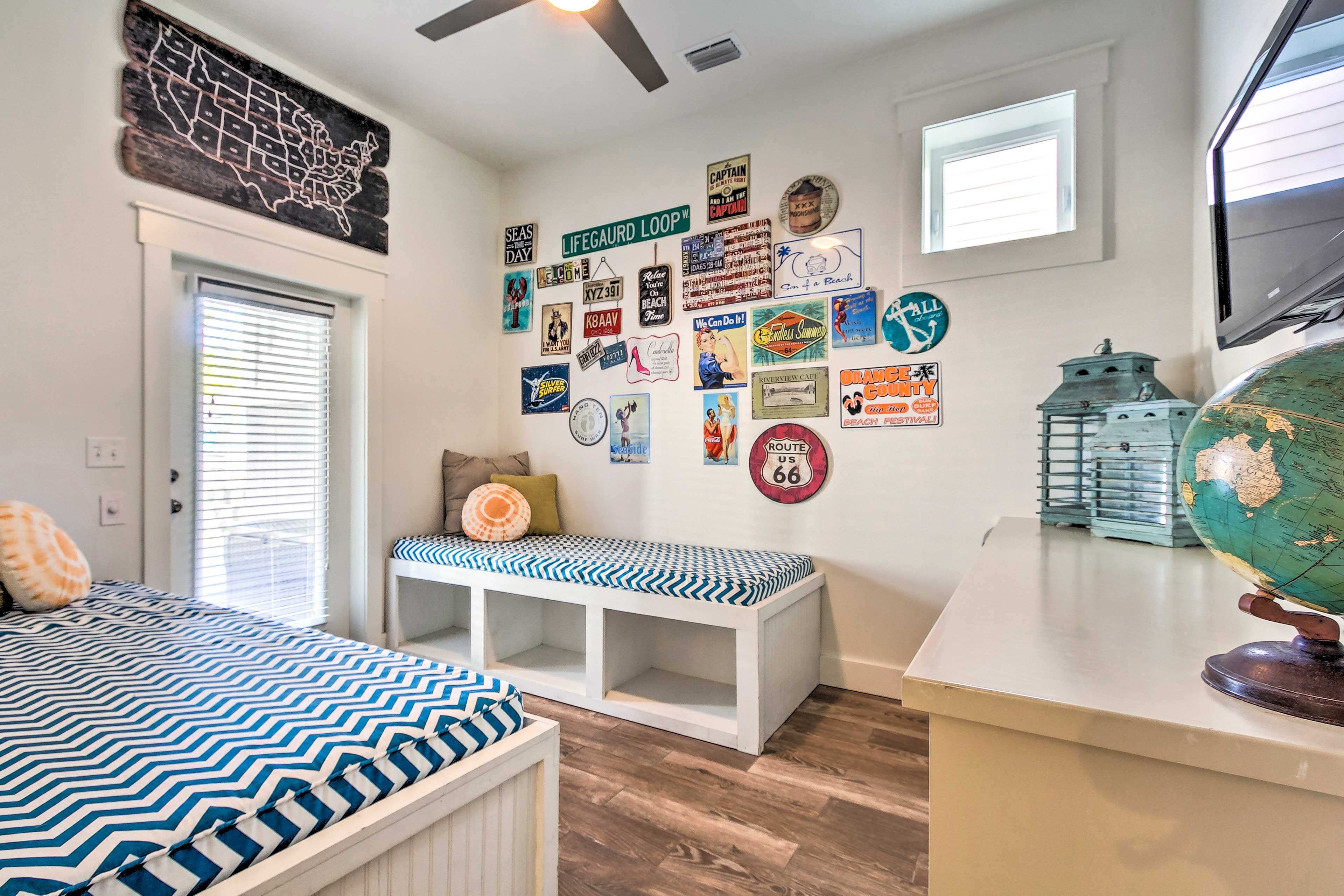 This bonus room provides 2 twin beds for any small kids in your crew!