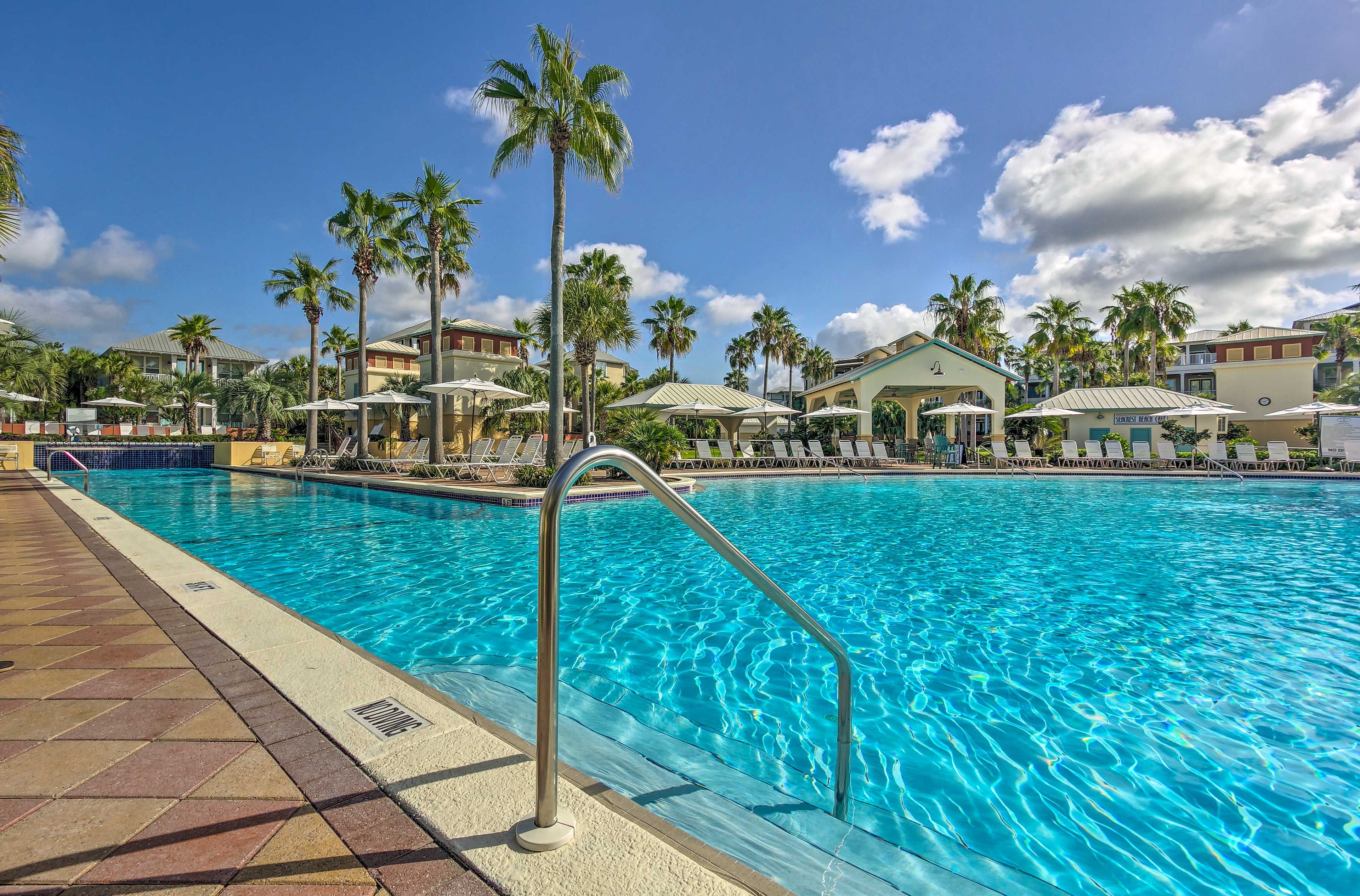 For a change of scenery, see what amenities are offered around the community!