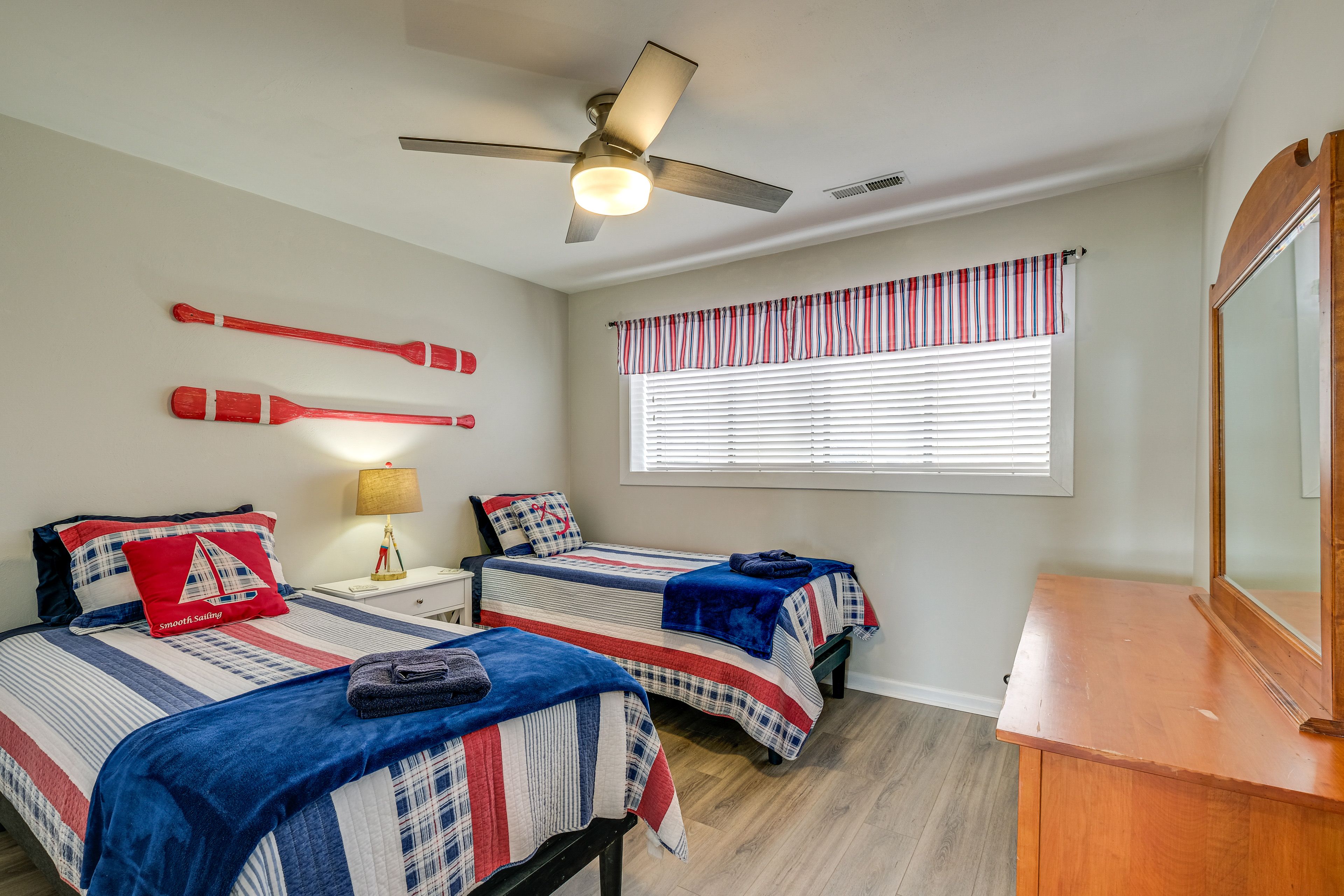 Bedroom 2 | 2 XL Twin Beds (Convert to King Bed)