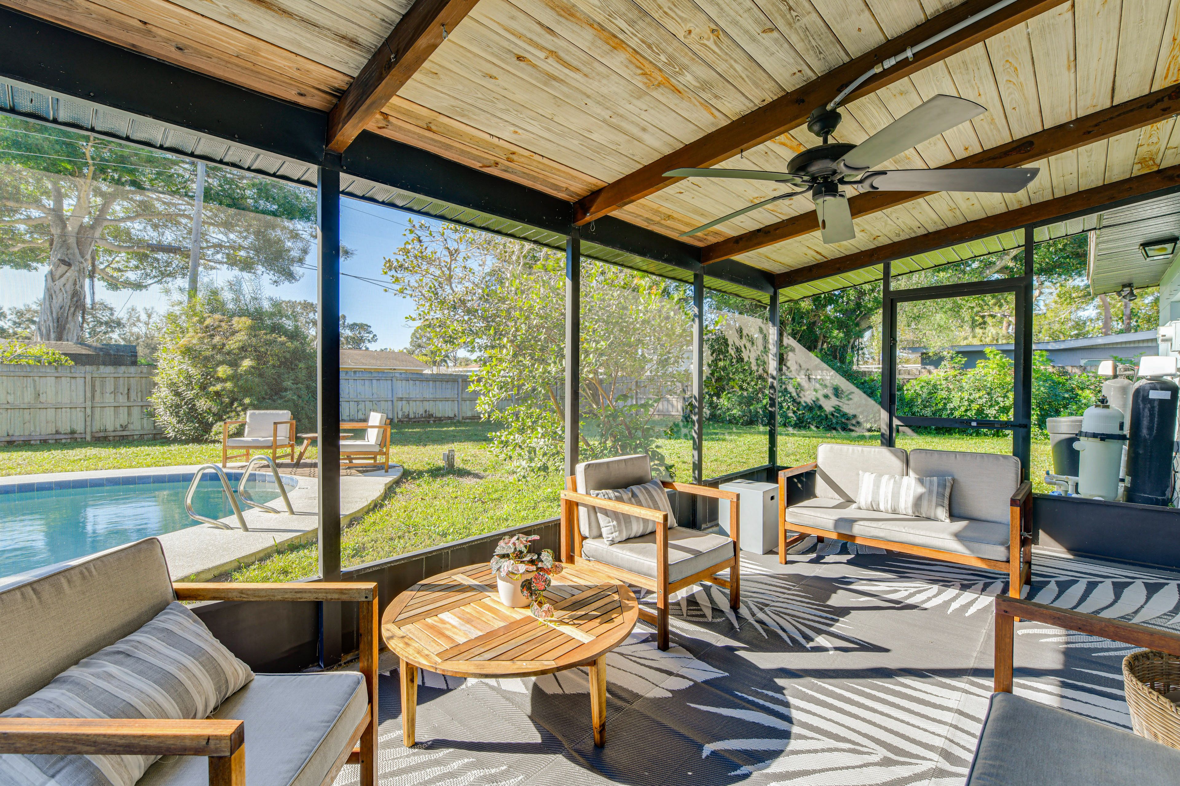 Screened Lanai | Beach Gear