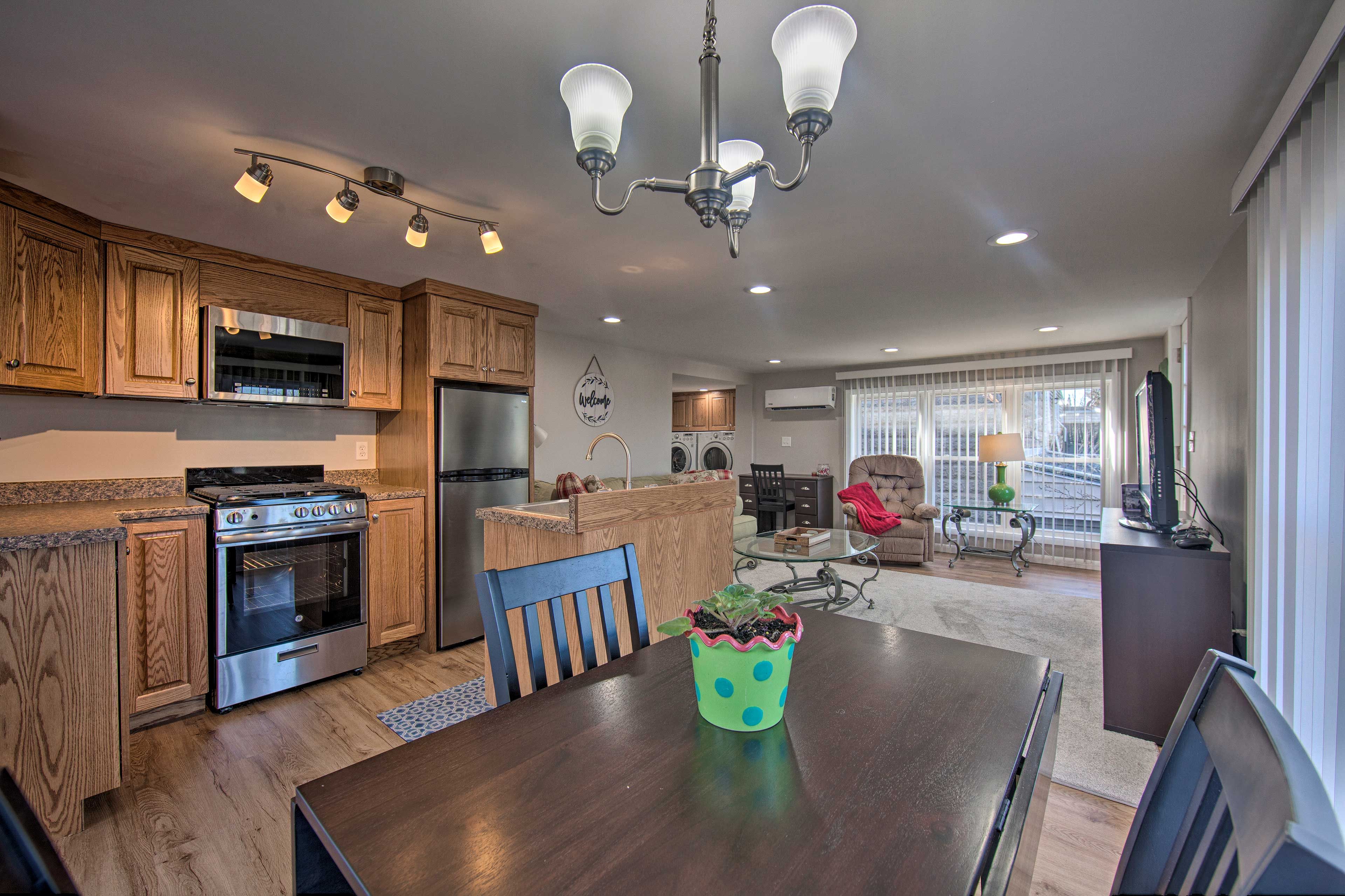 Dining Space | Dishware/Flatware