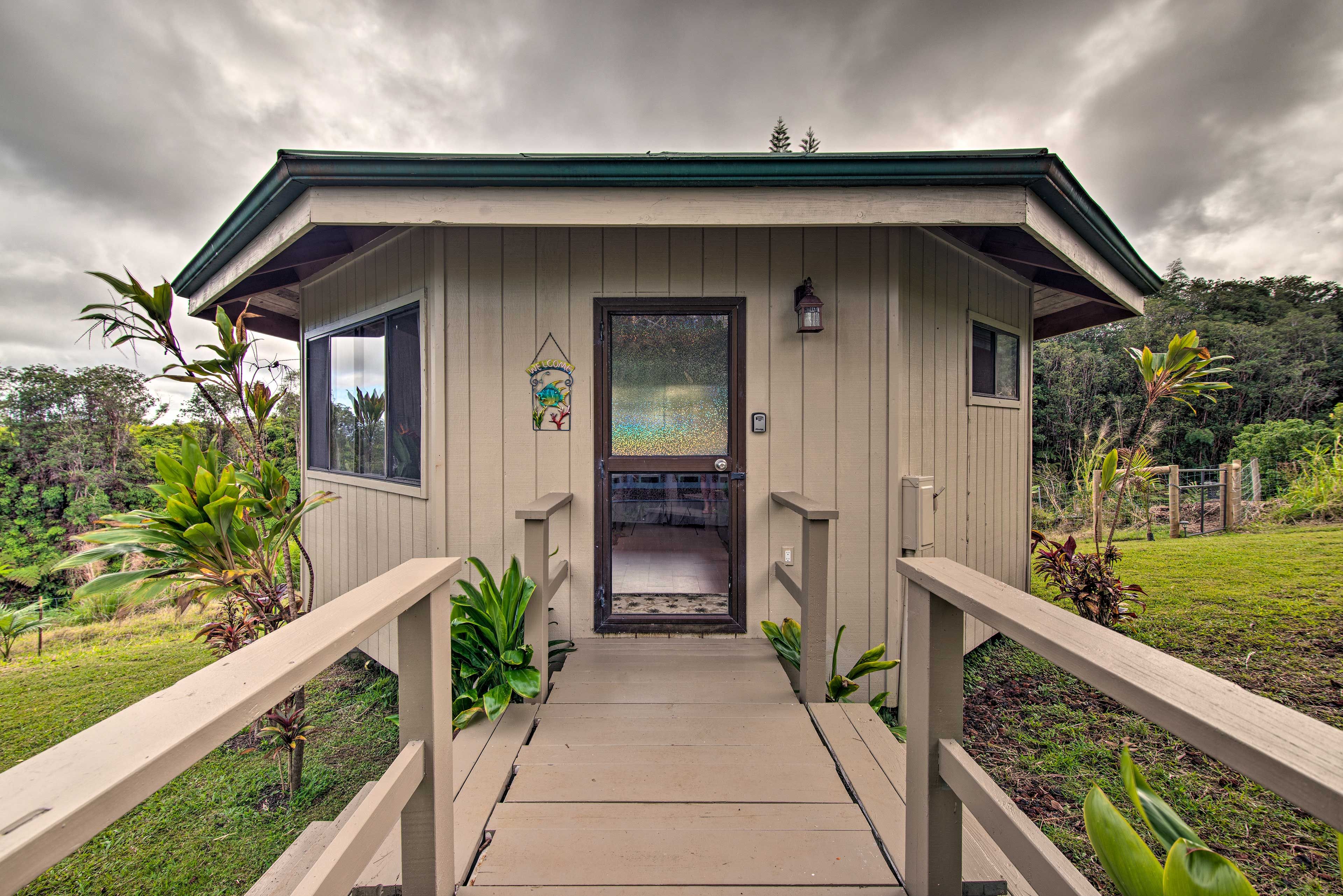 This Hawaiian escape is the ideal couples retreat!