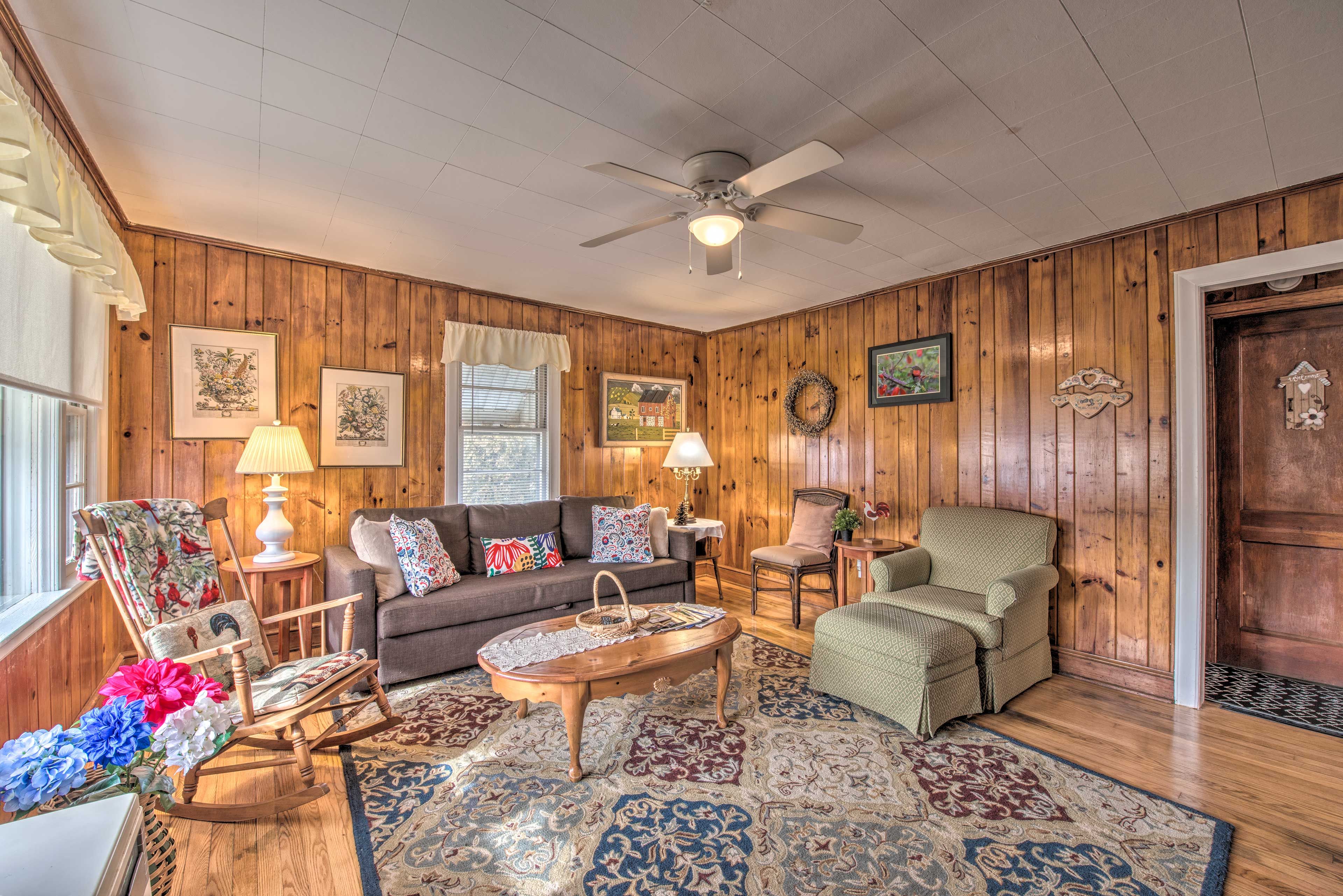 Living Room | Pet-Friendly
