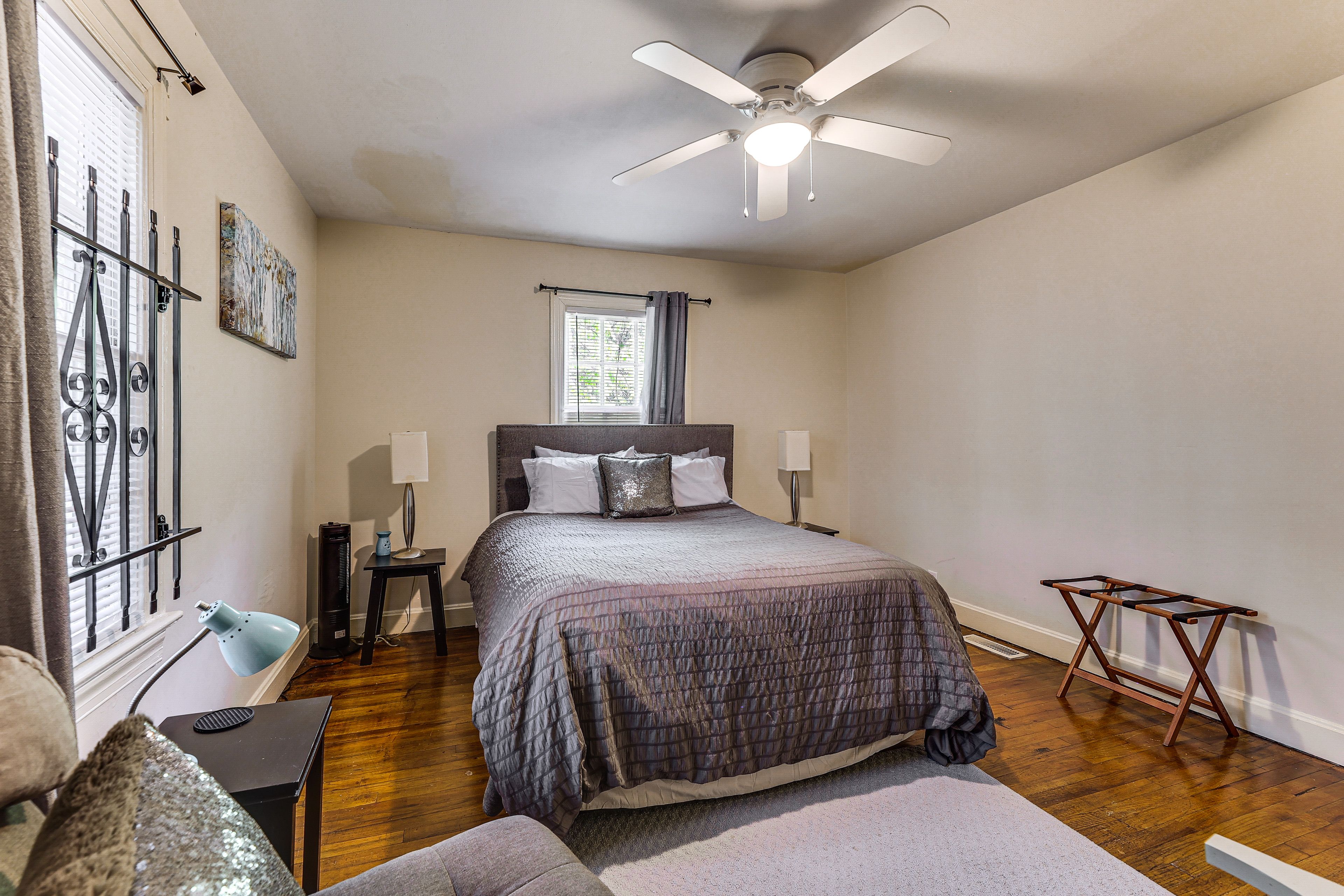 Bedroom 3 | Queen Bed