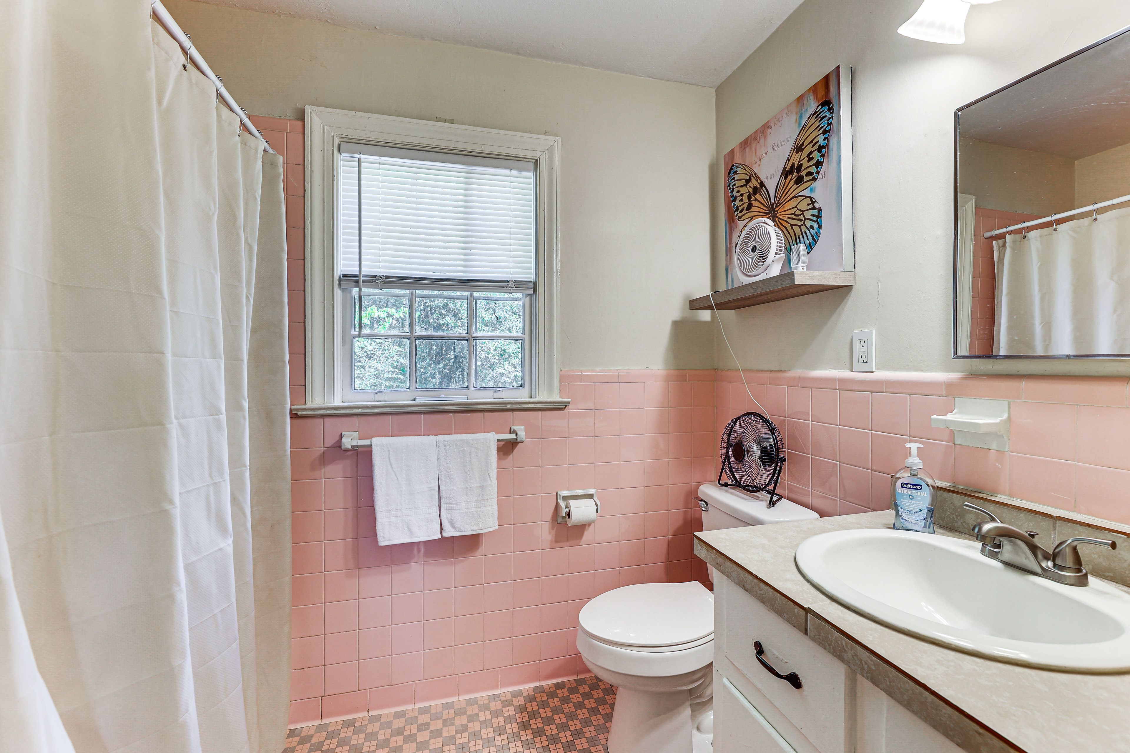 Full Bathroom