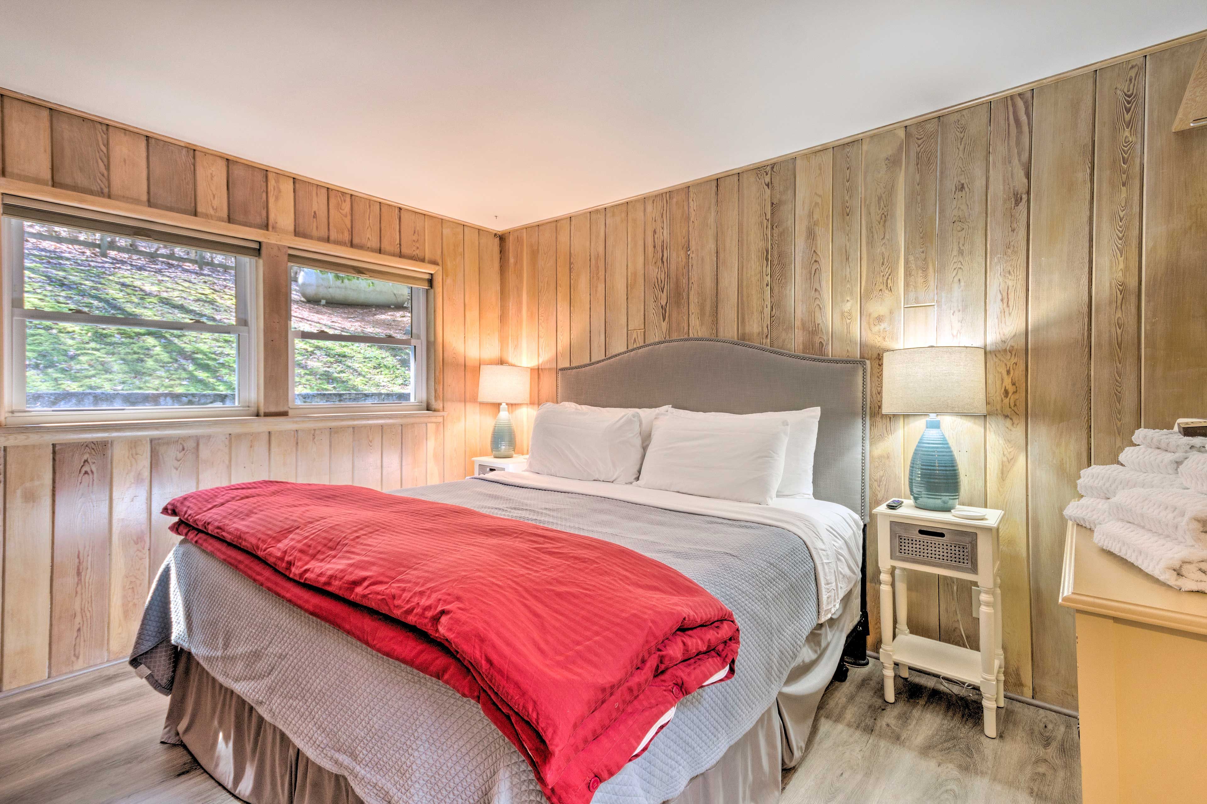 The house sleeps up to 10 guests comfortably.