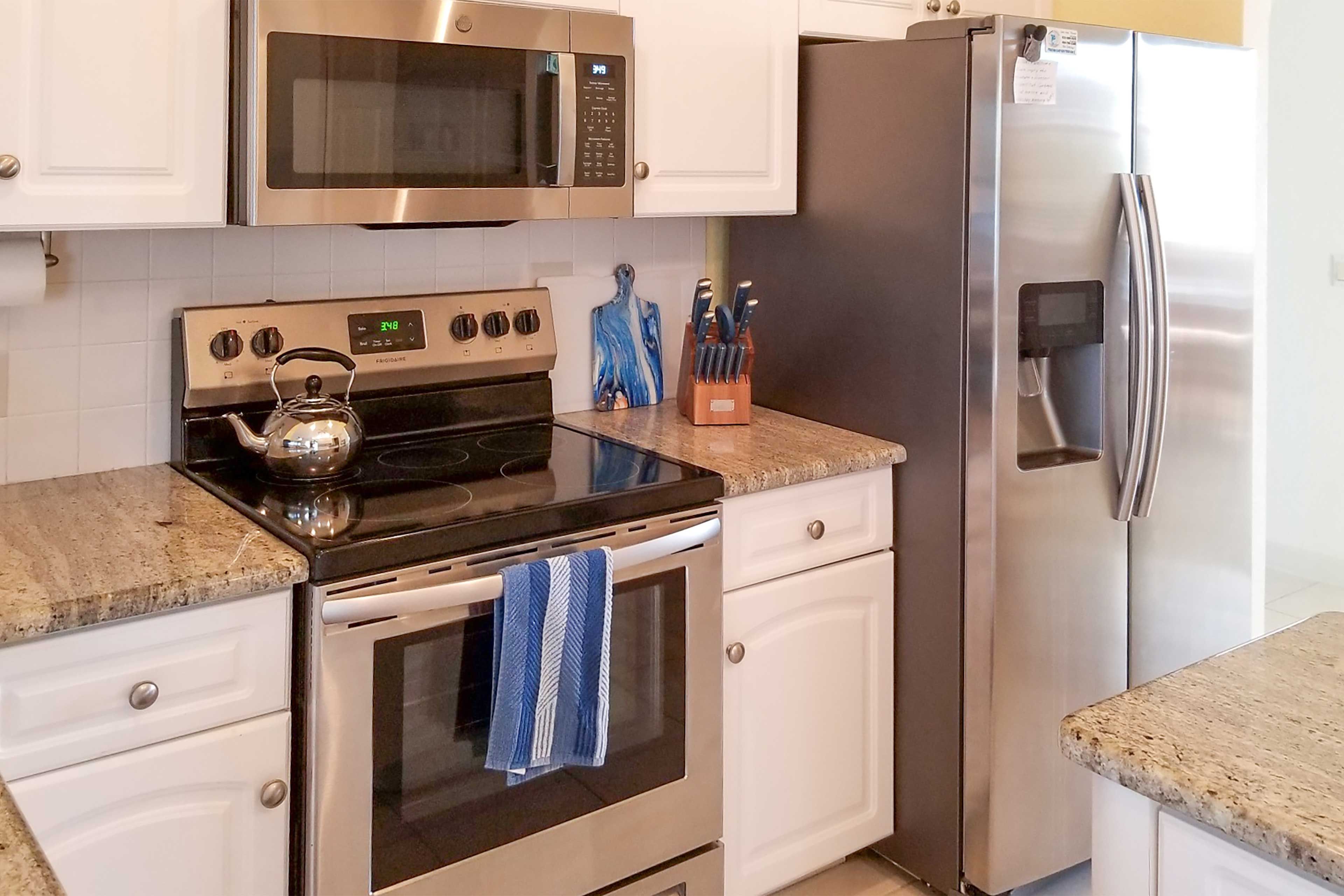 Fully Equipped Kitchen (New Stove as of 12/16/2021)