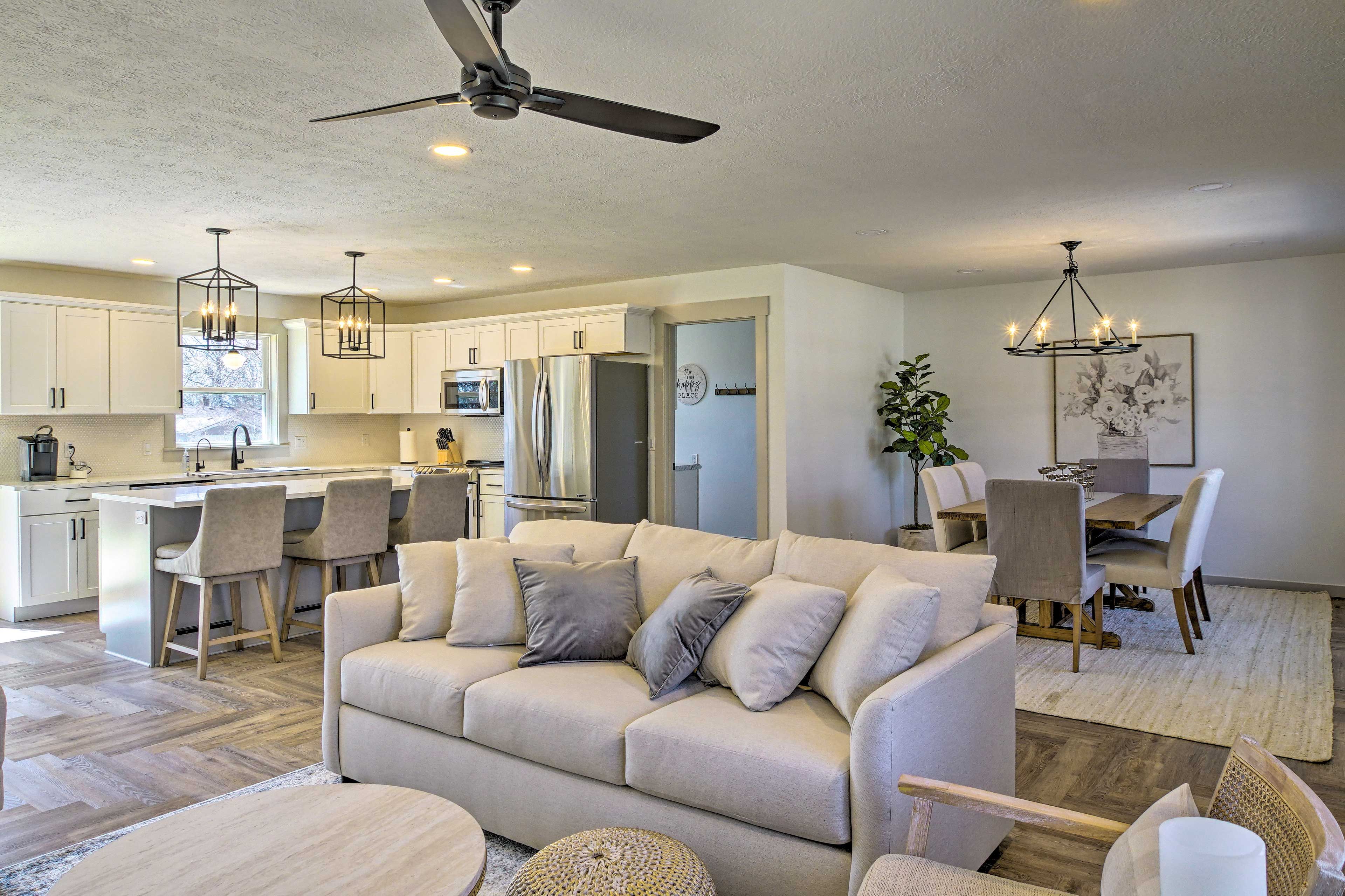 Ozark Vacation Rental | 3BR | 2BA | 1,431 Sq Ft | 2 Stairs Required to Access