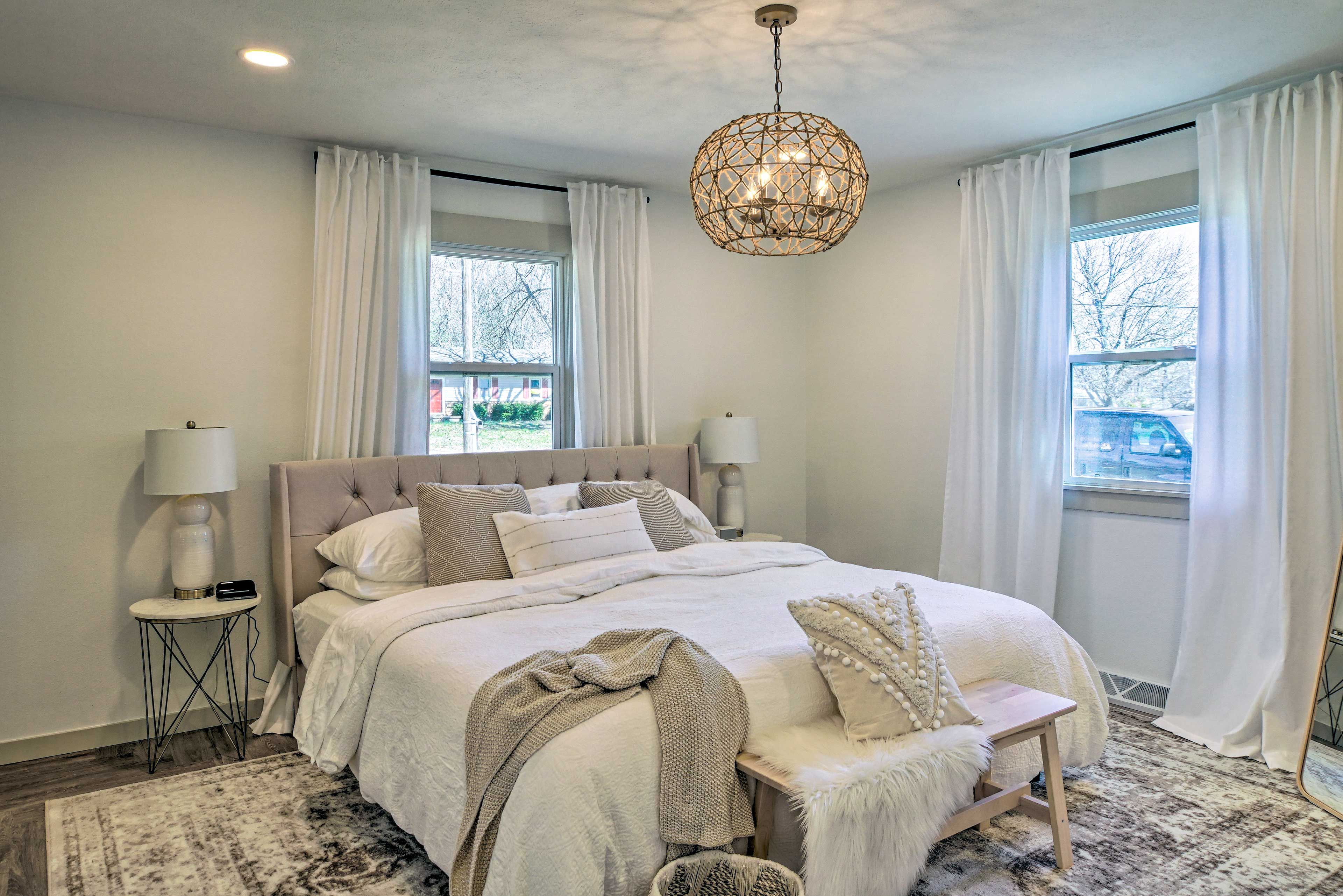 Bedroom 1 | King Bed | En-Suite Bathroom