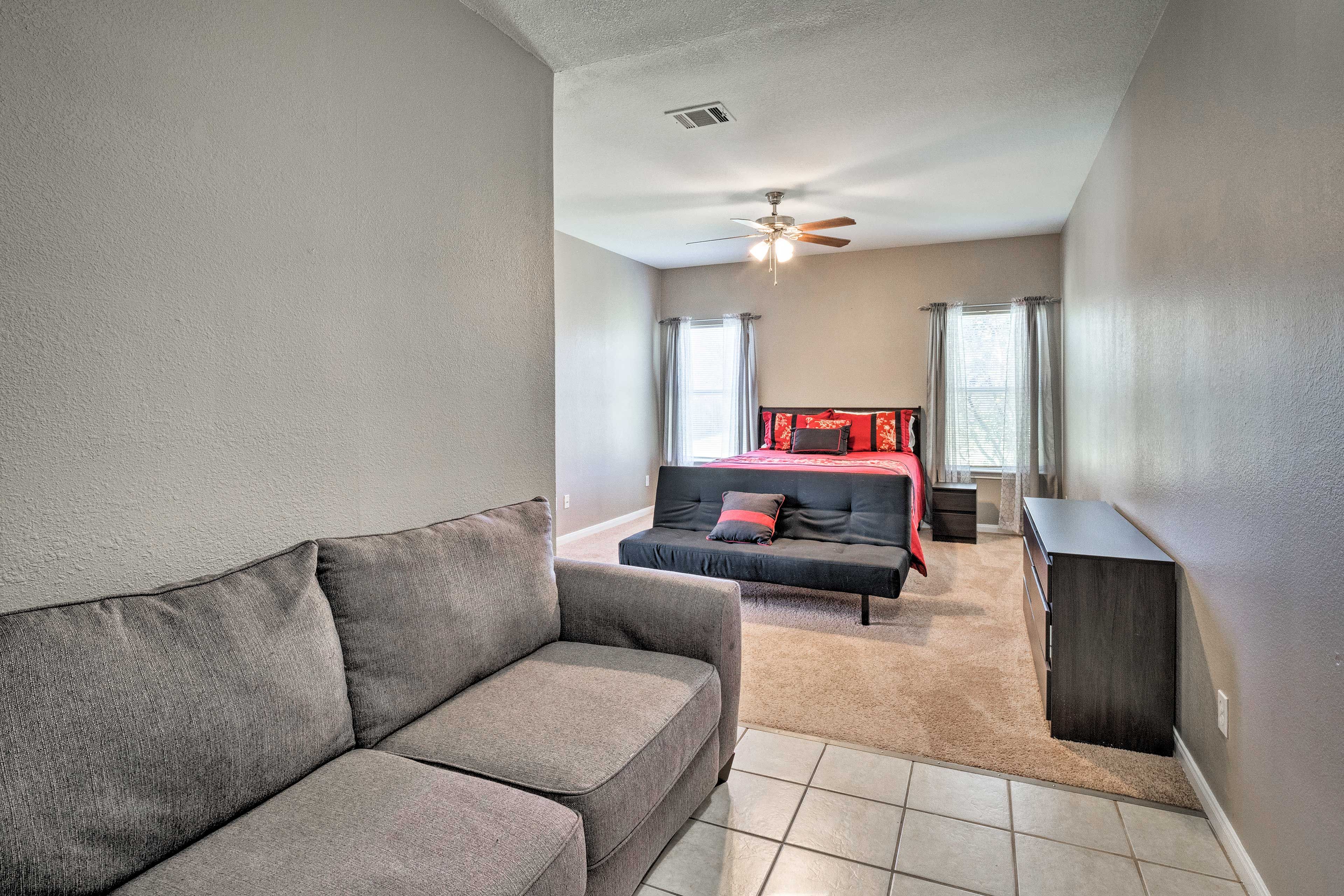 Sleep peacefully on the futon and sleeper sofa.