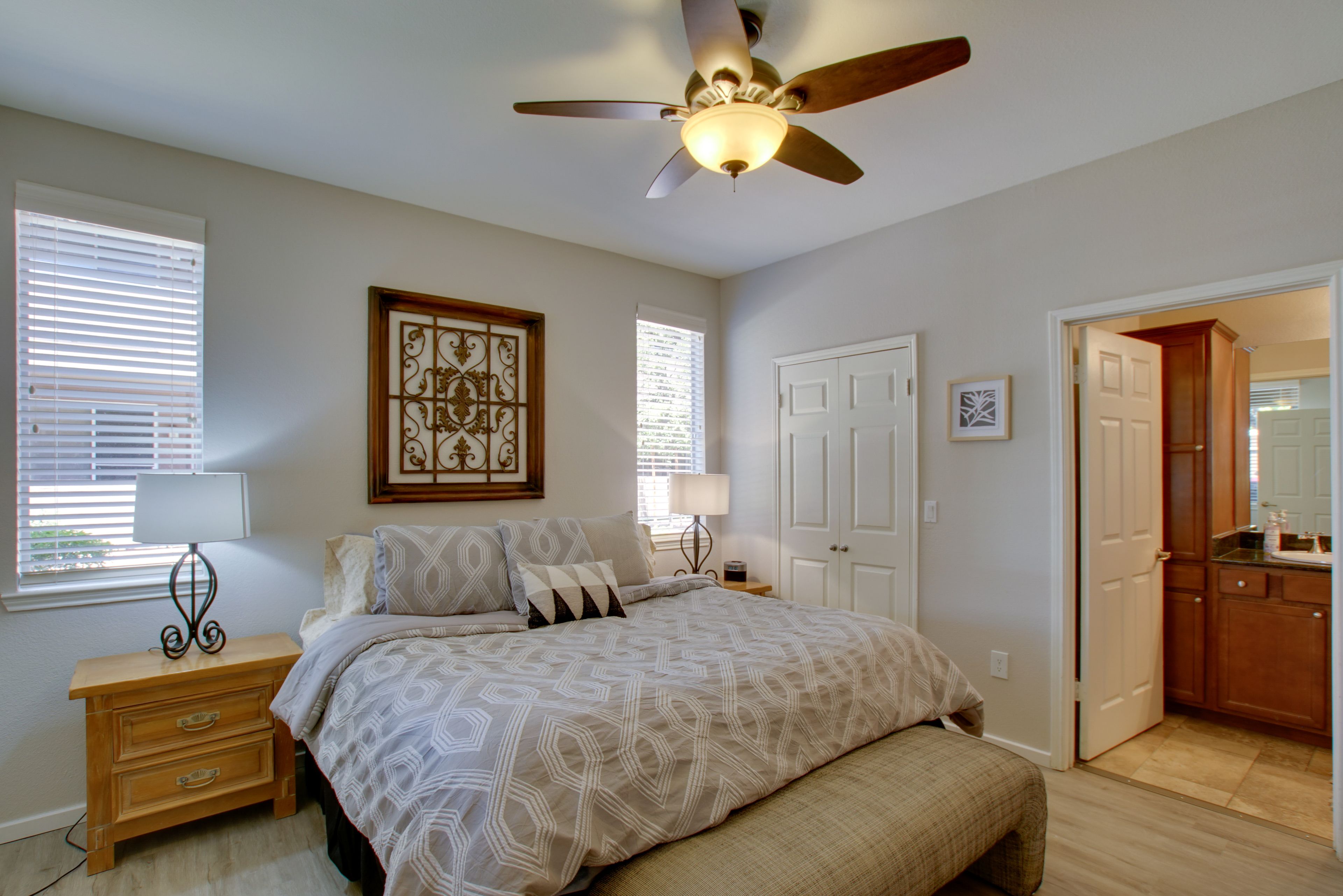 Bedroom 1 | King Bed