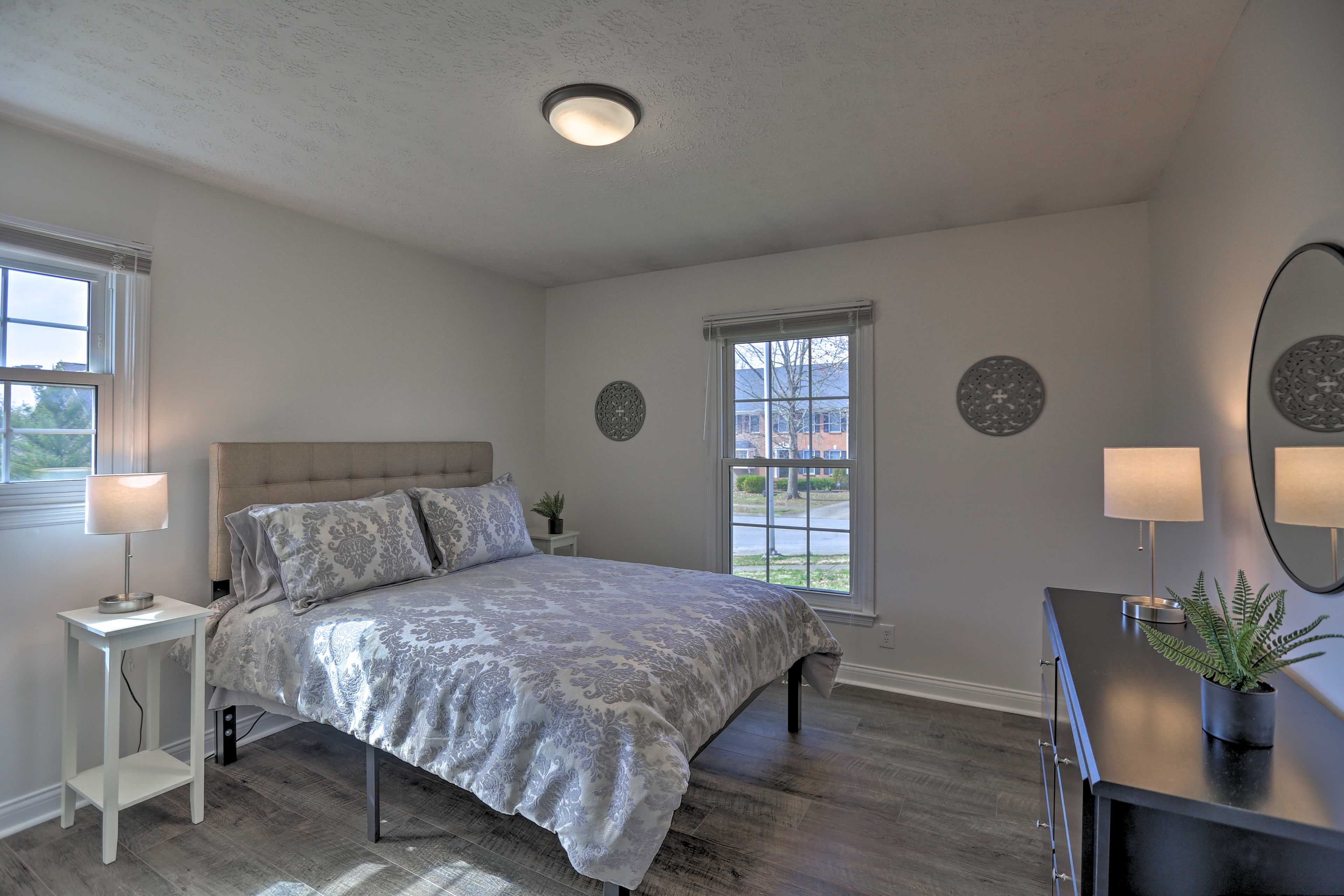 Another queen bed is ready for 2 guests.