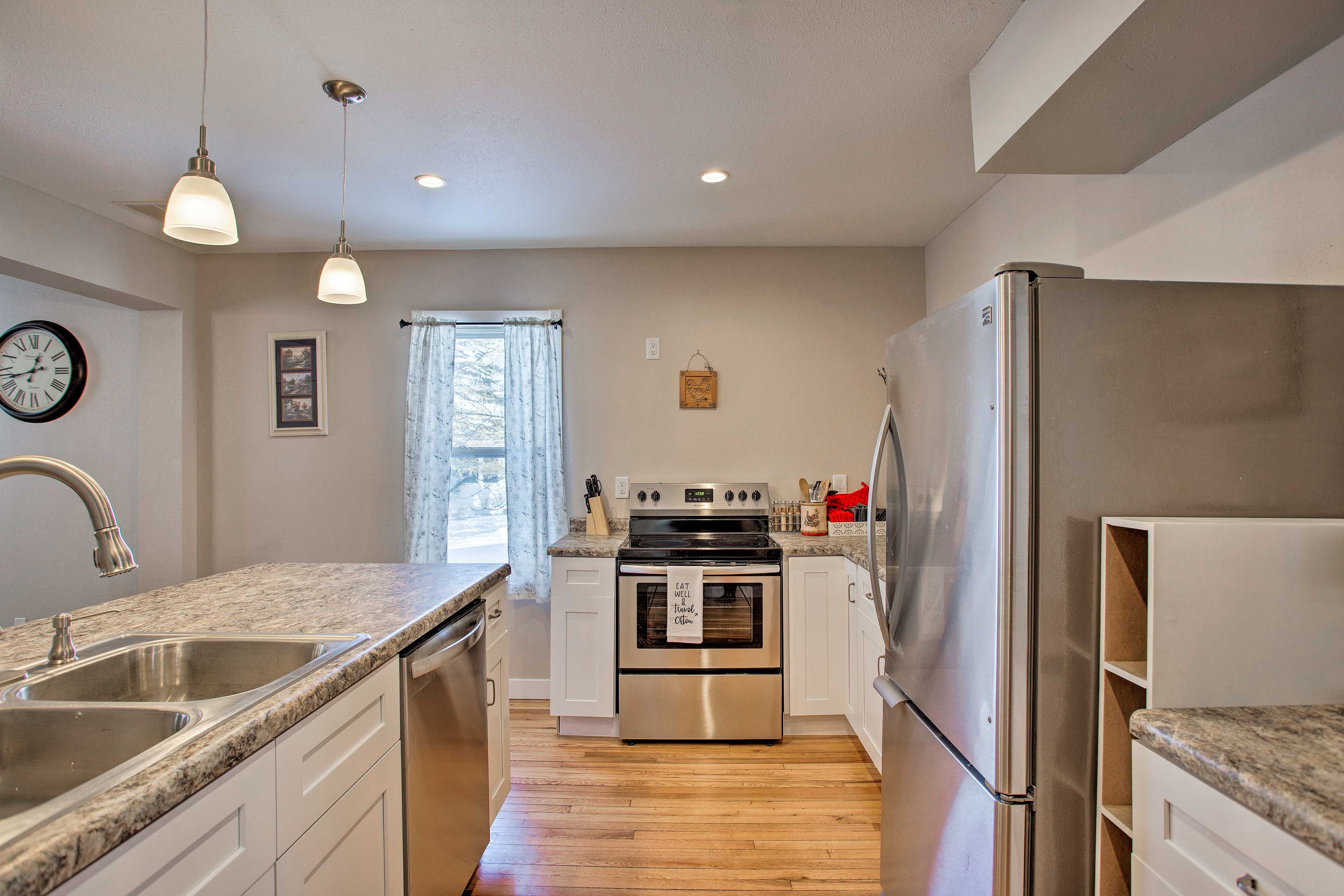 Kitchen | Fully Equipped | Stainless Steel Appliances