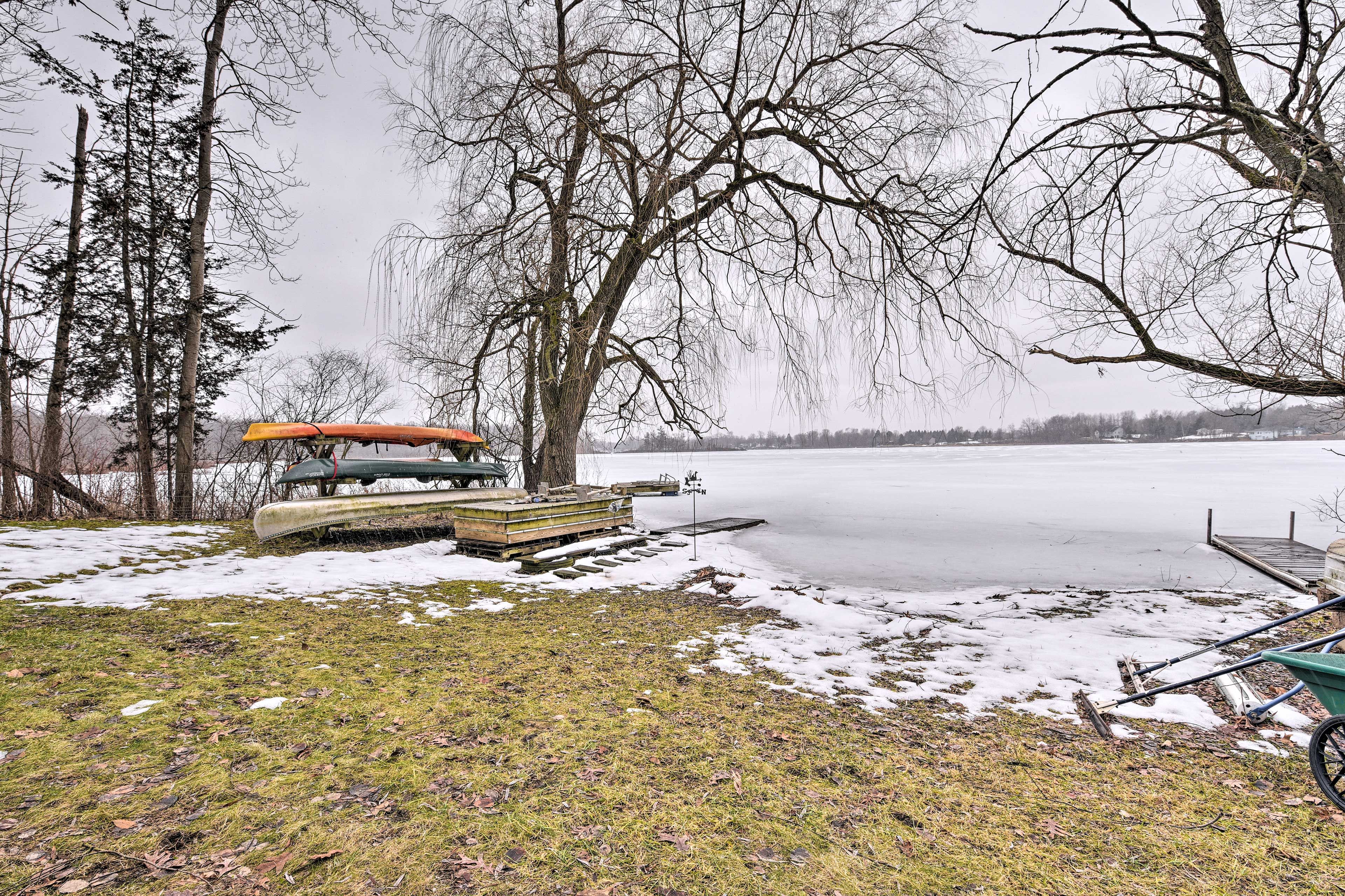 Guests are free to use the kayaks and canoes.