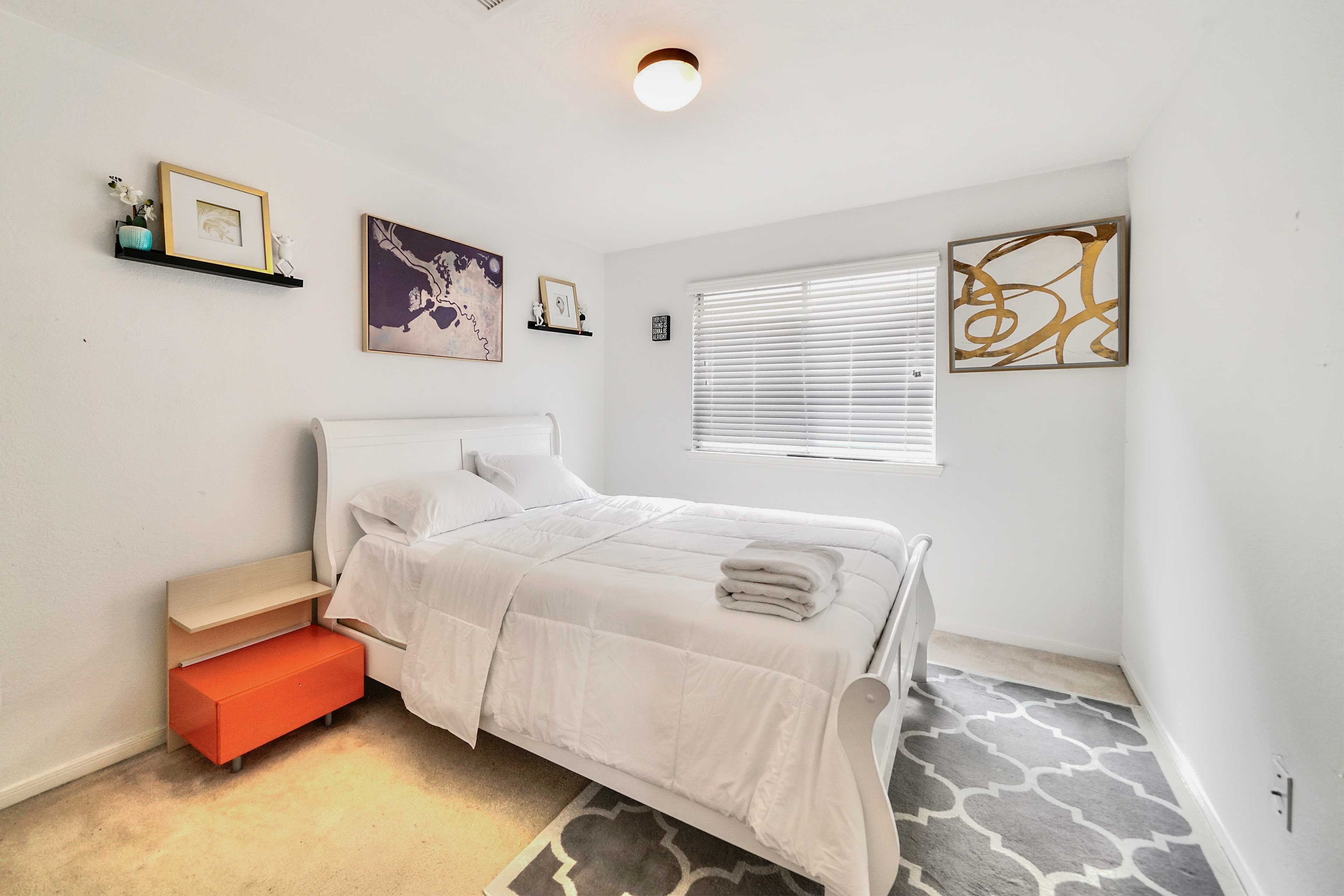This room is perfect for 2.