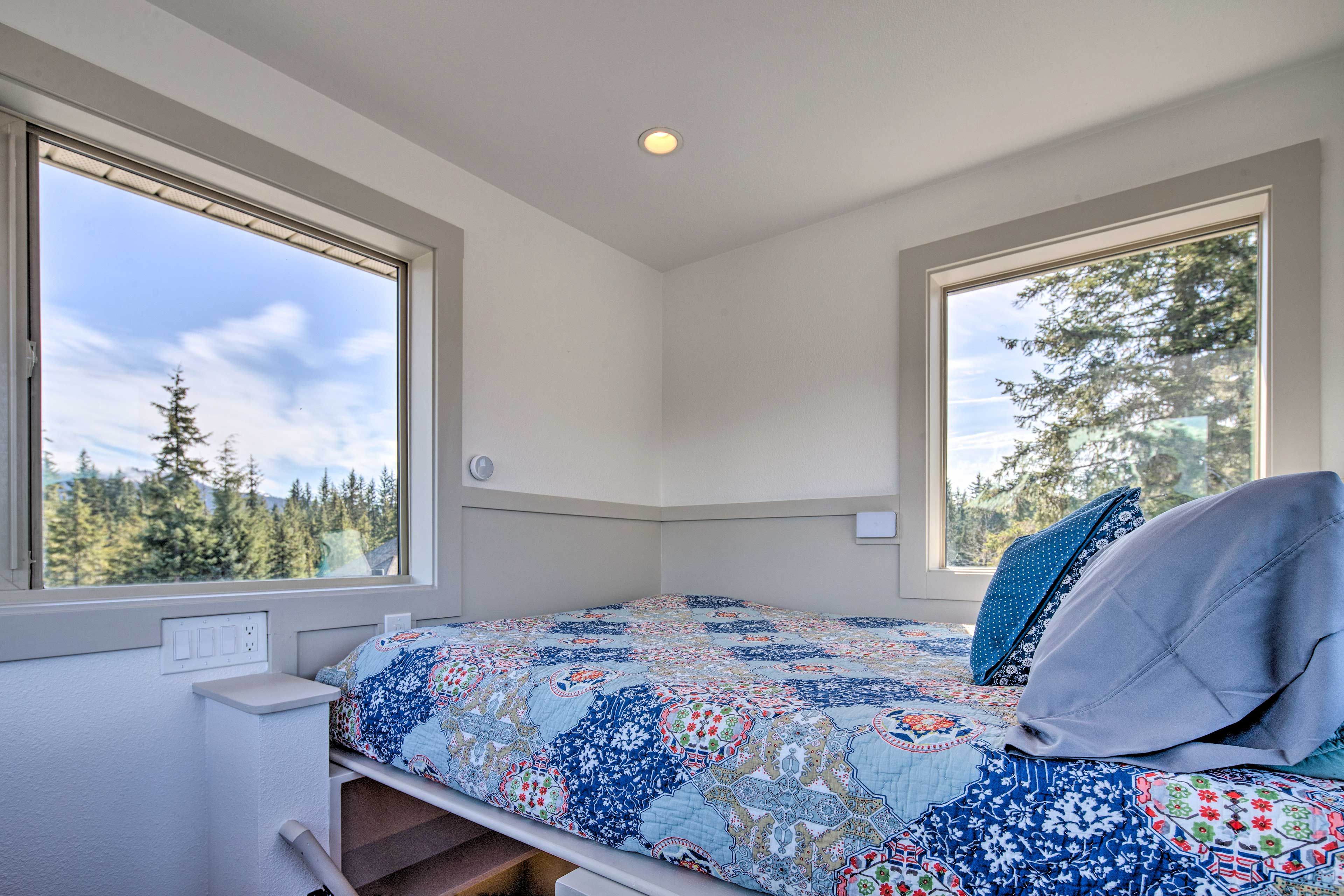 Two twin beds complete this space.