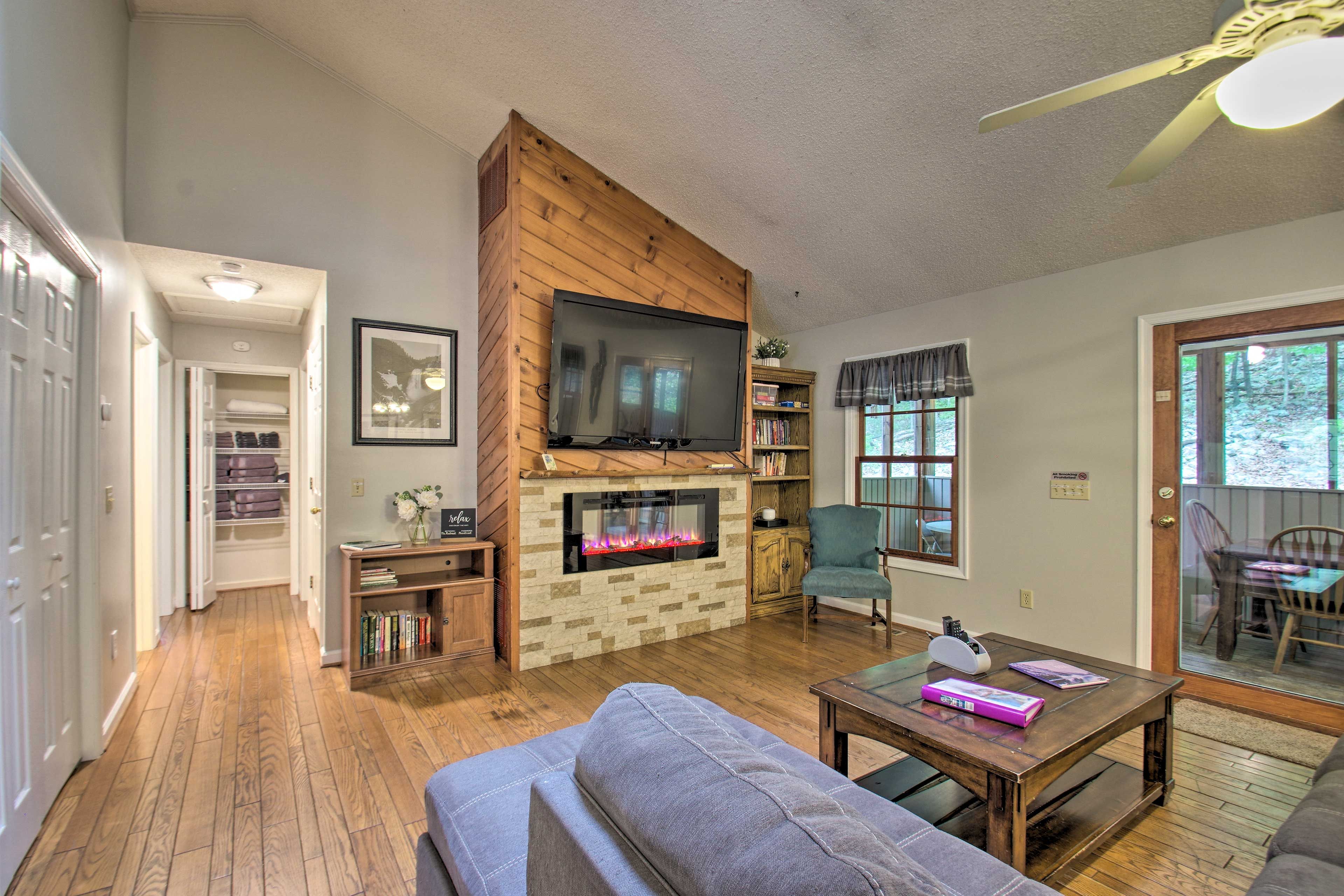 Living Room | Central A/C | Free WiFi | Electric Fireplace