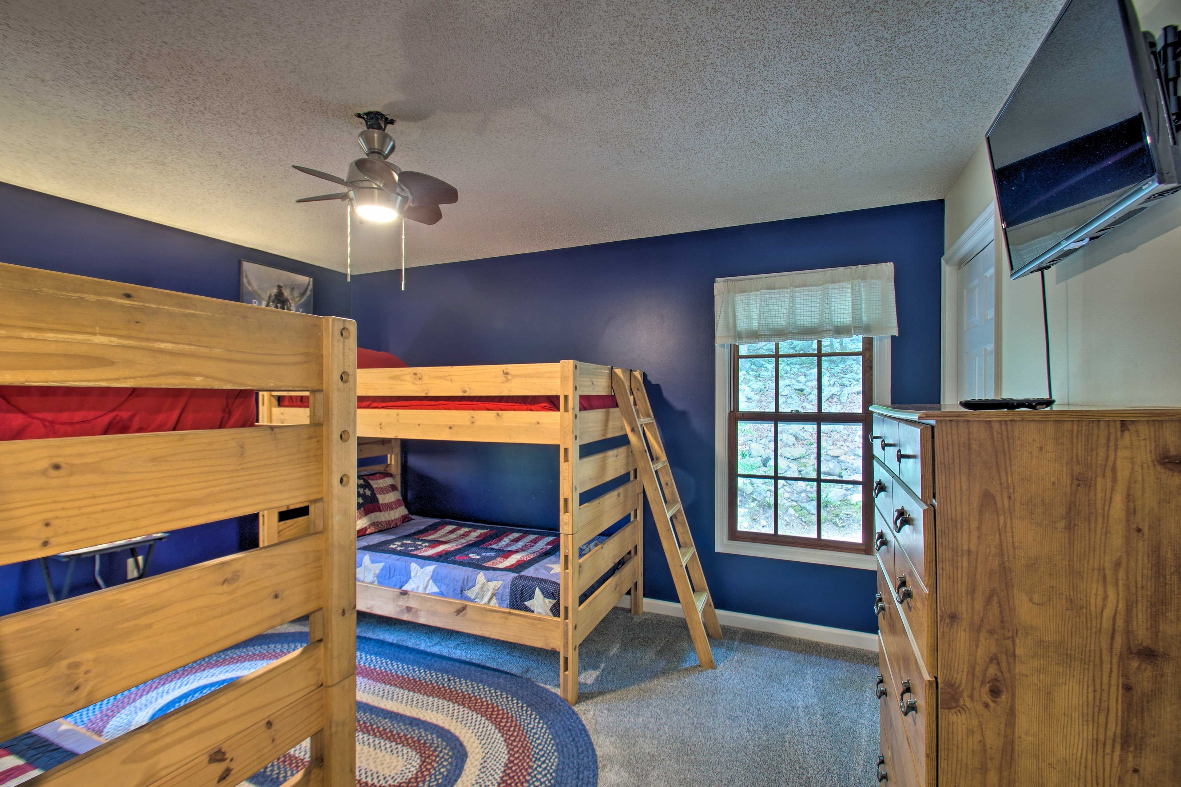 Bedroom 2 | Upstairs | 2 Heavy-Duty Twin Bunk Beds