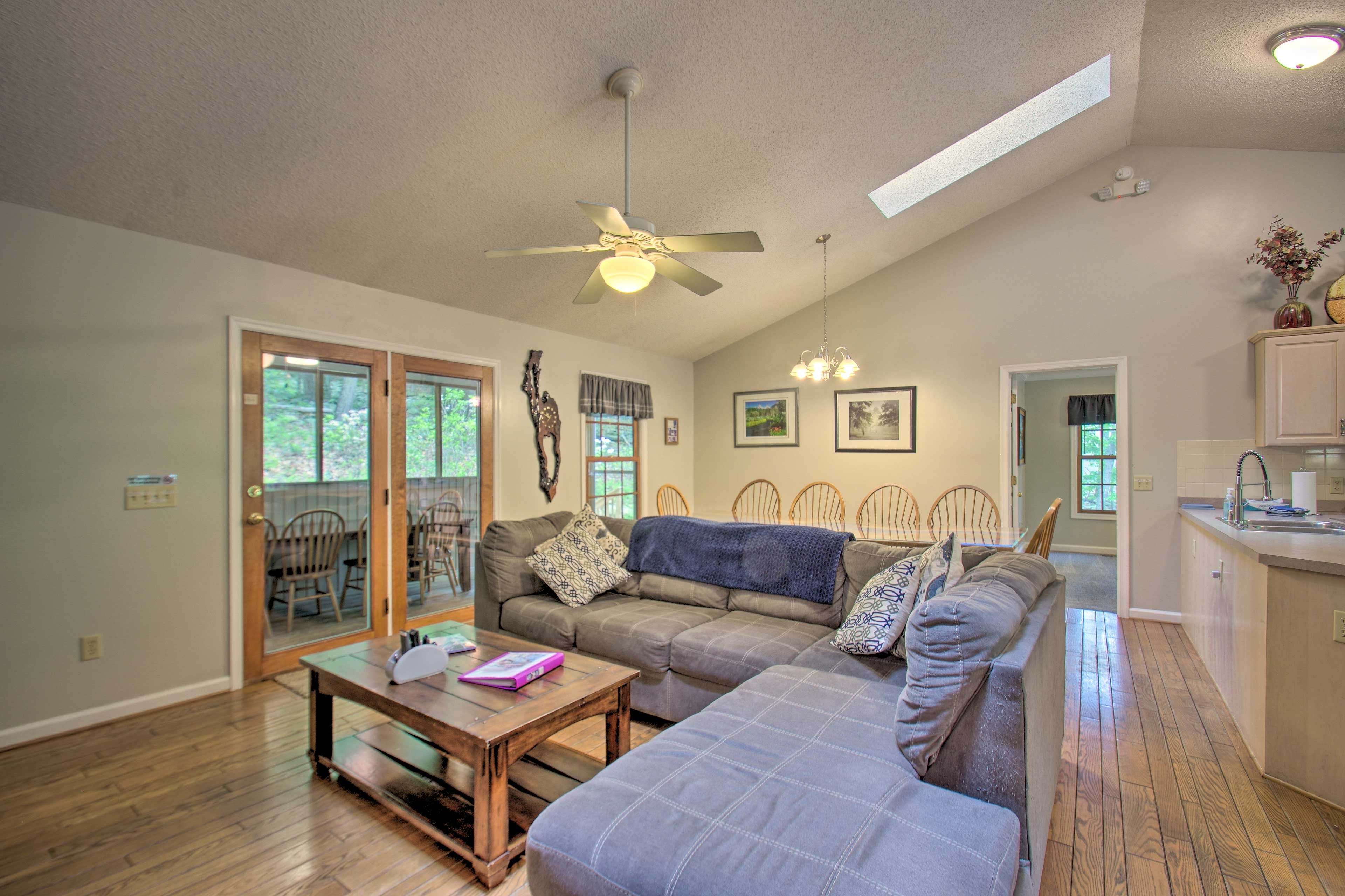 Living Room | Open Floor Plan