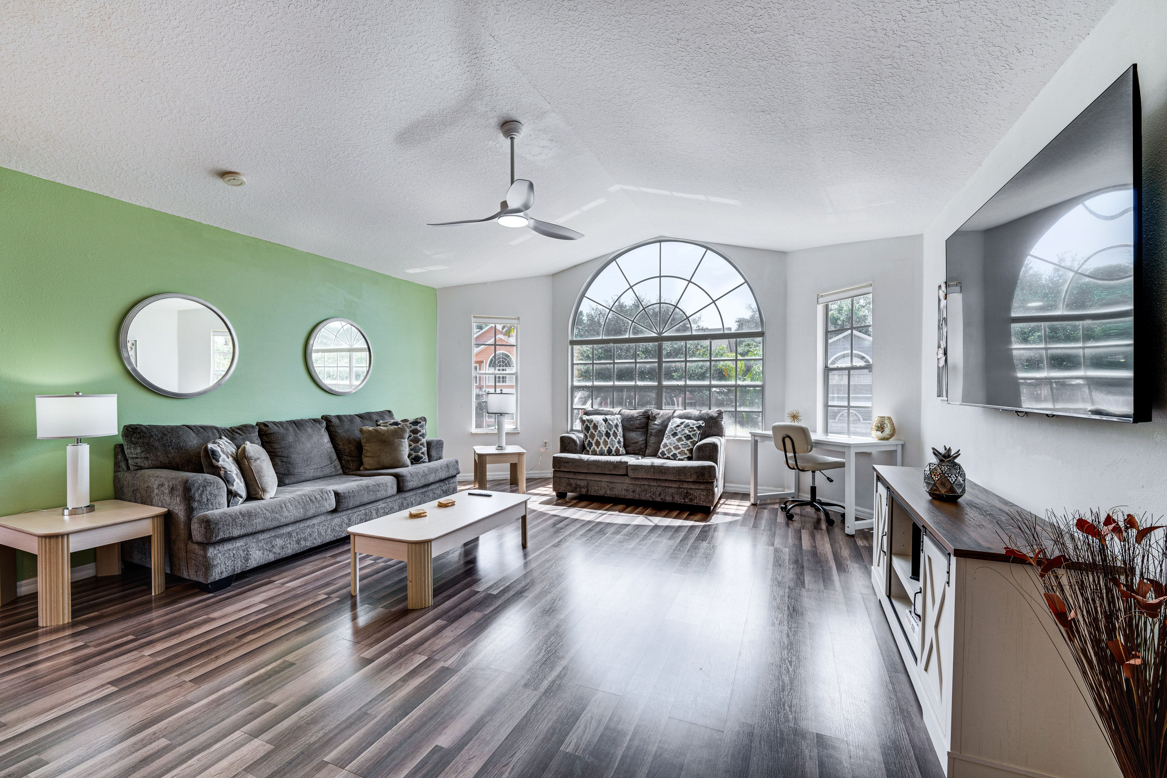 Living Room | Smart TV | Central A/C | Free WiFi