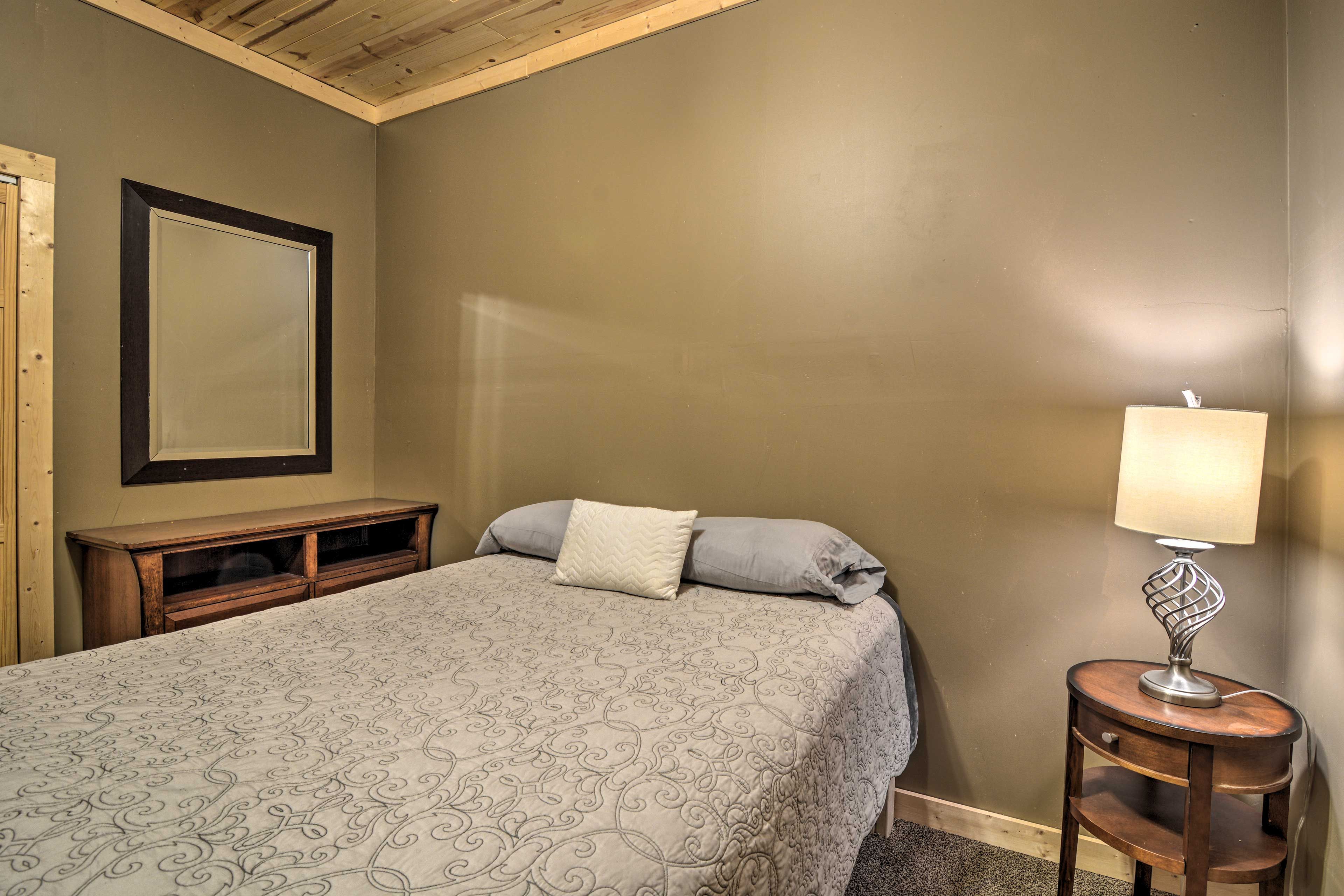Bedroom 1 | Linens Provided