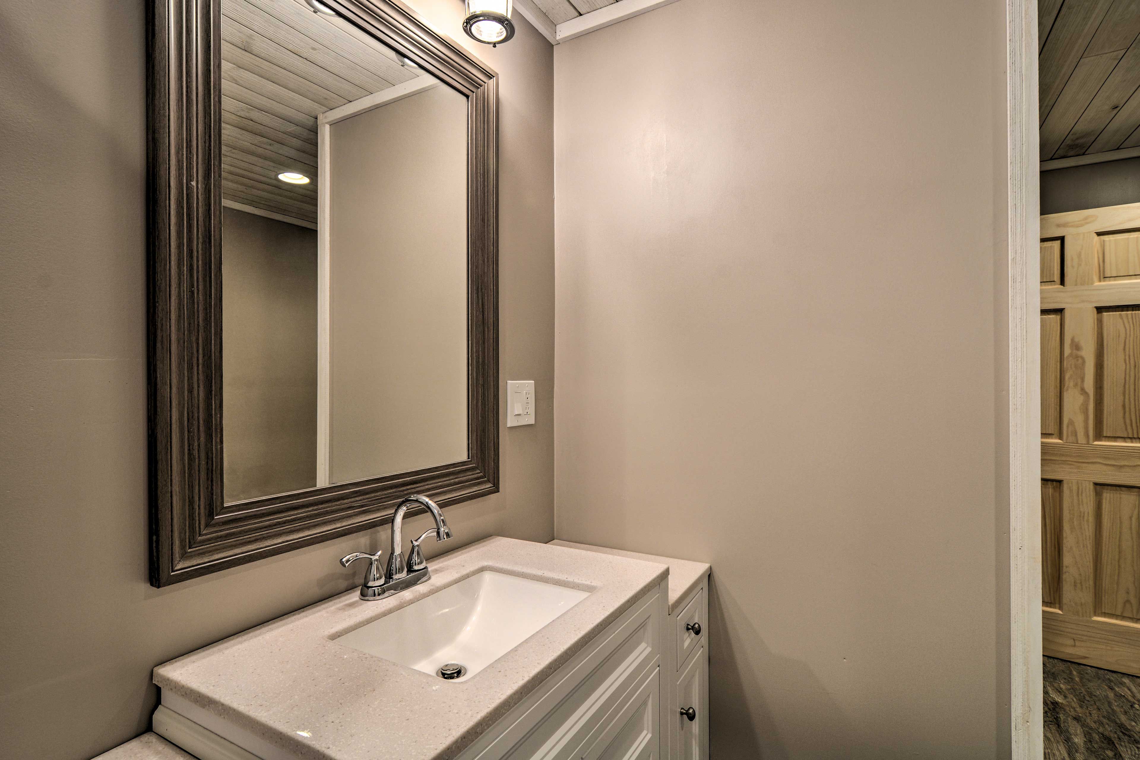 Bathroom | Towels Provided