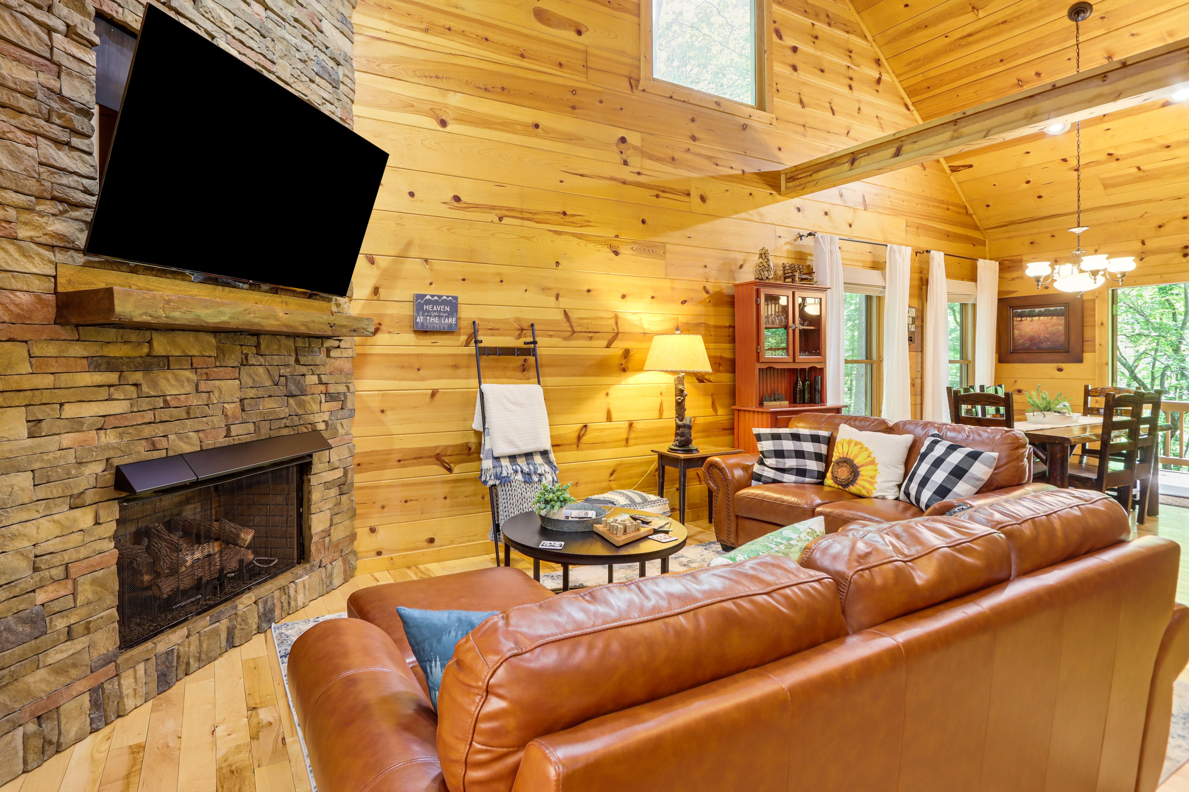 Living Room | 65" Smart TV | Newly Refurbished | High-Speed Internet