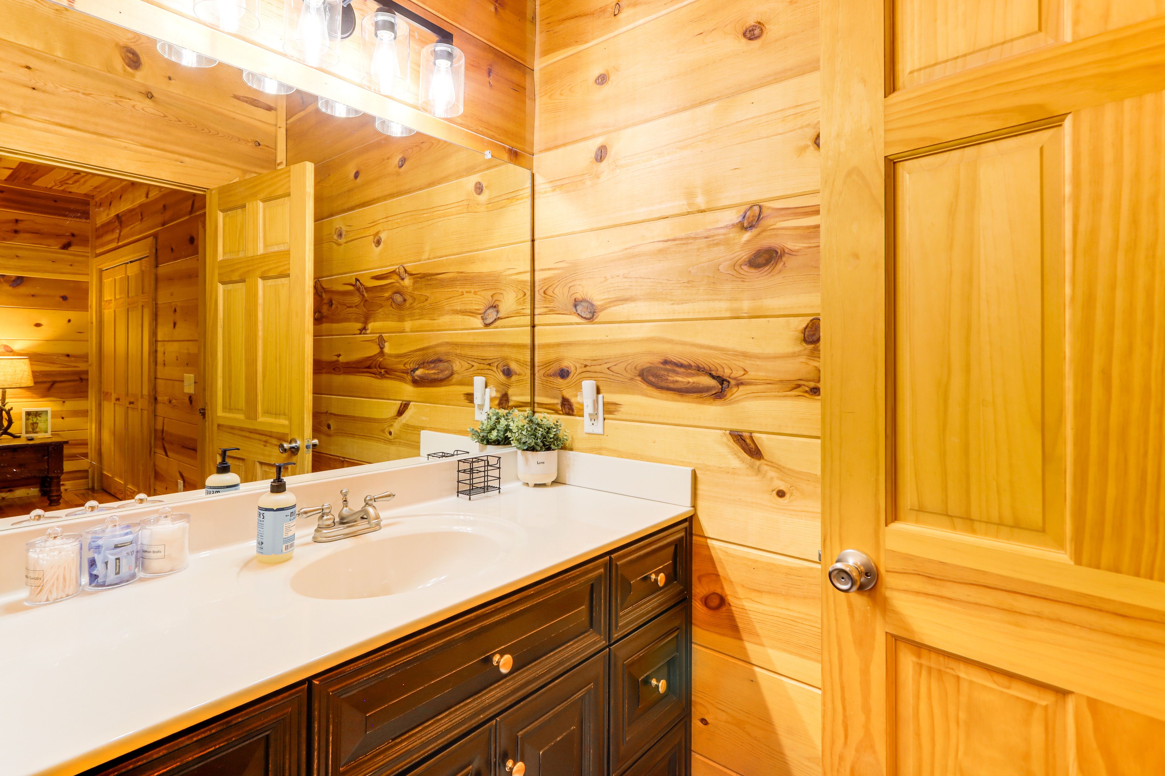 En-Suite Bathroom