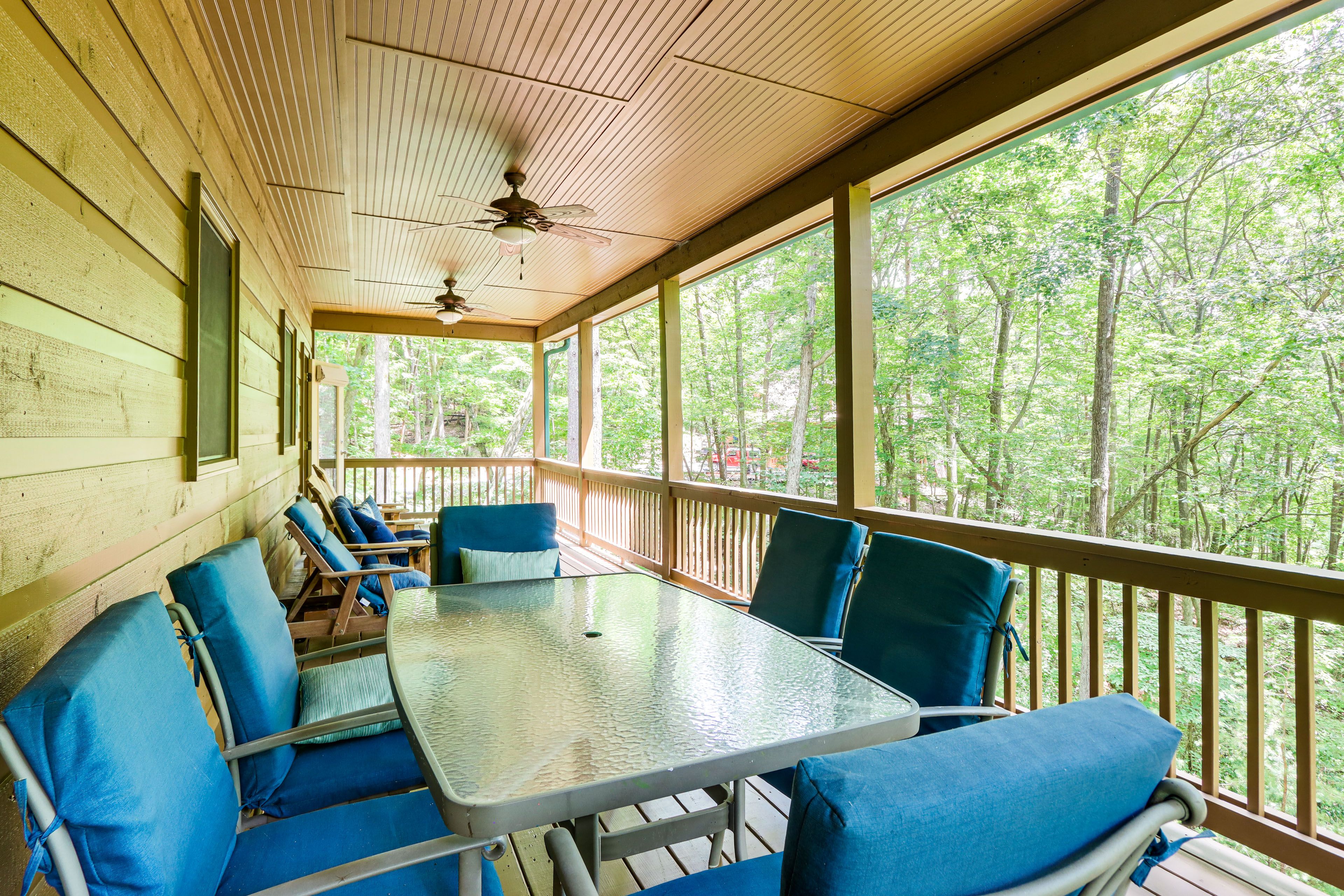 Rear Top Deck | Private Dining w/ Lake Views | Five-Burner Grill