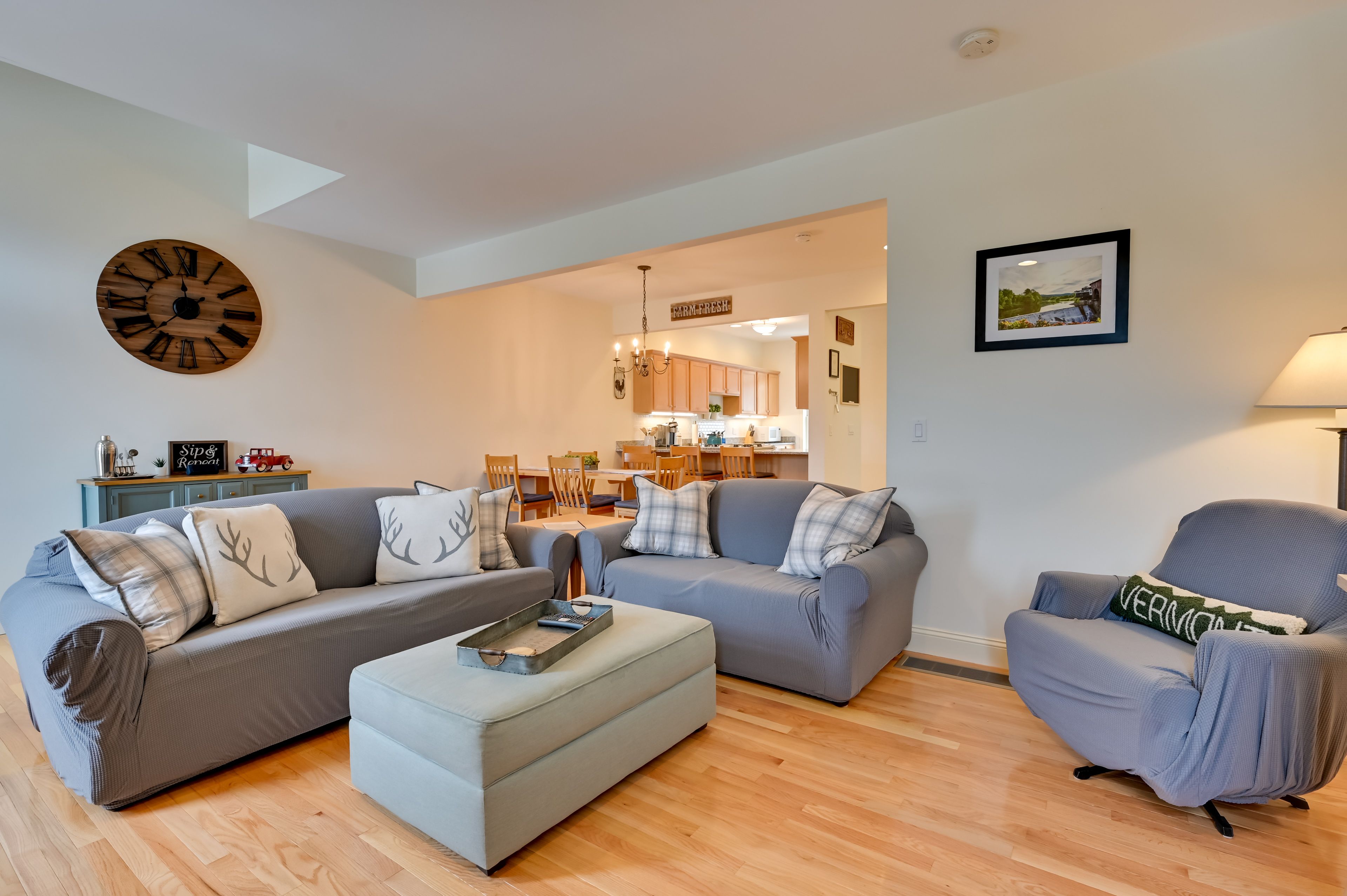 Living Room | Free WiFi | Smart TV | Central A/C & Heat | 1st Floor