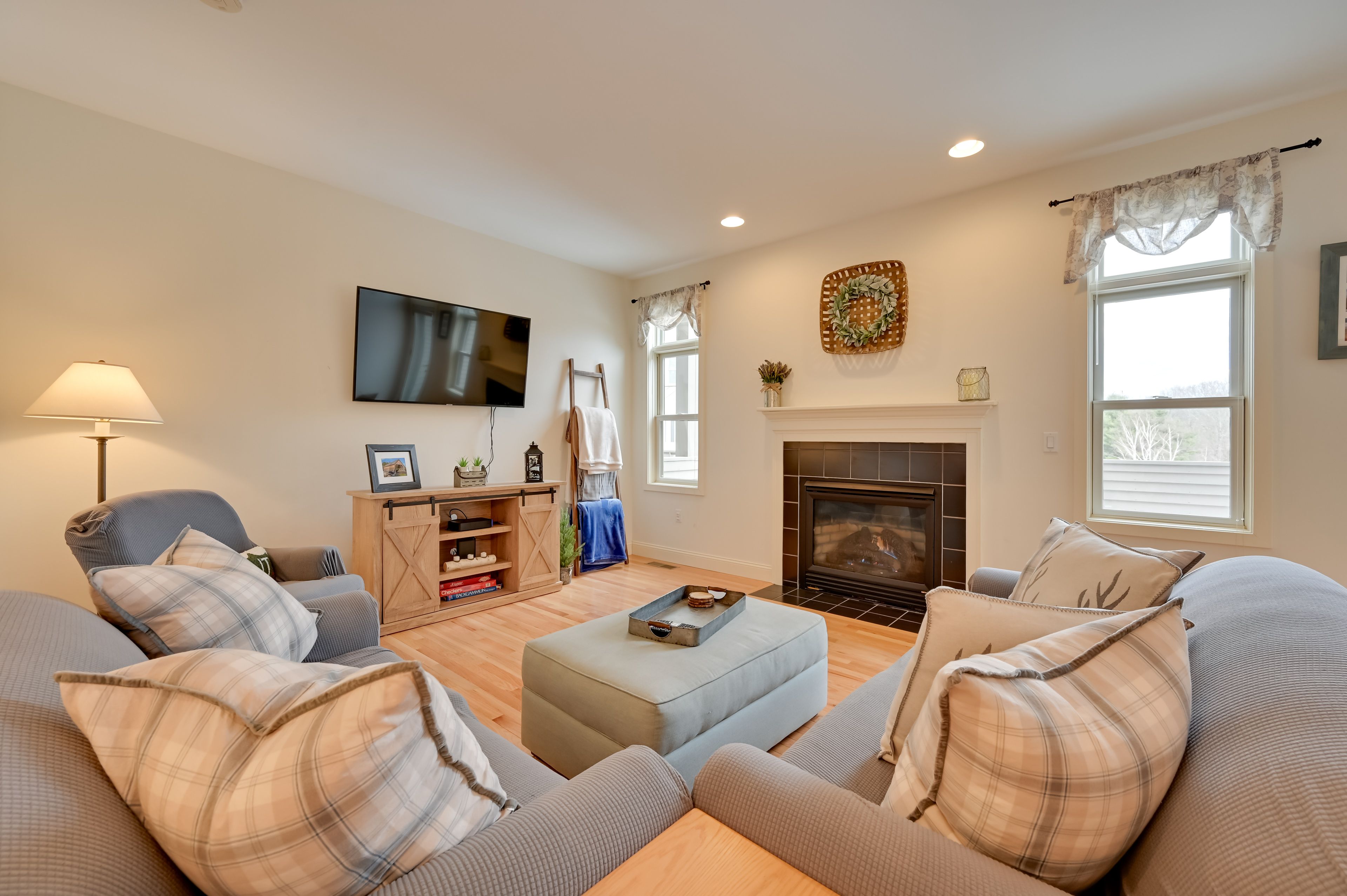 Quechee Vacation Rental | 2BR | 2.5BA | 1,339 Sq Ft | Stairs Required