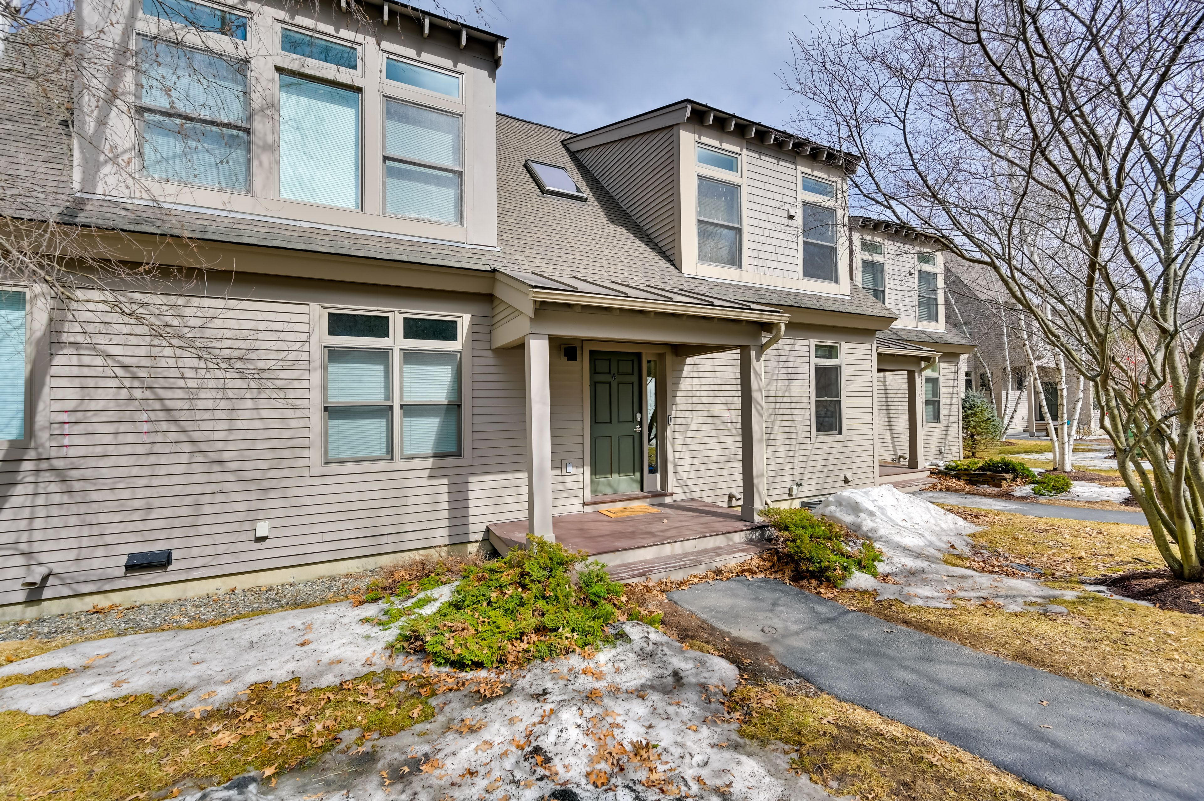 Exterior | Designated Parking (2 Vehicles)
