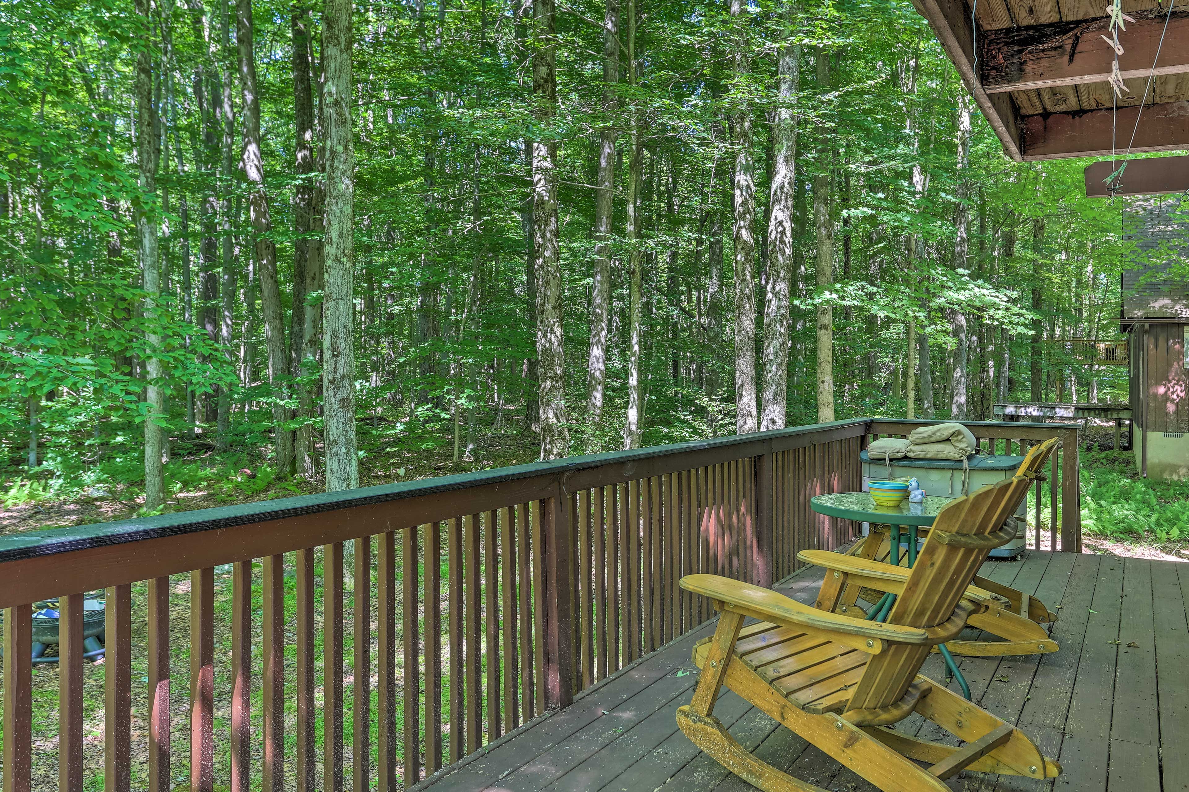 Let dinner sizzle on the gas grill as you unwind!