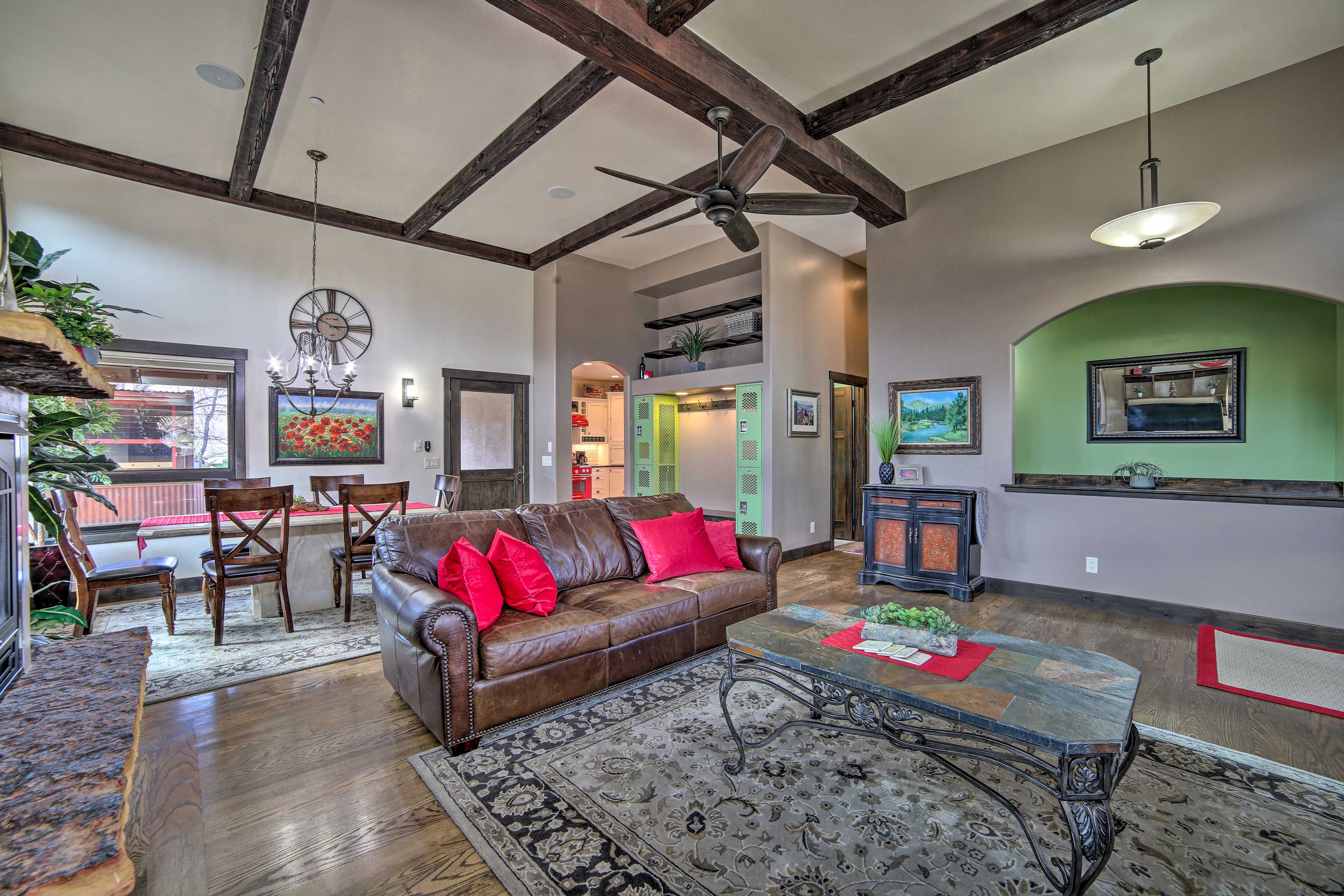 Main Living Area | Free WiFi | Air Conditioning