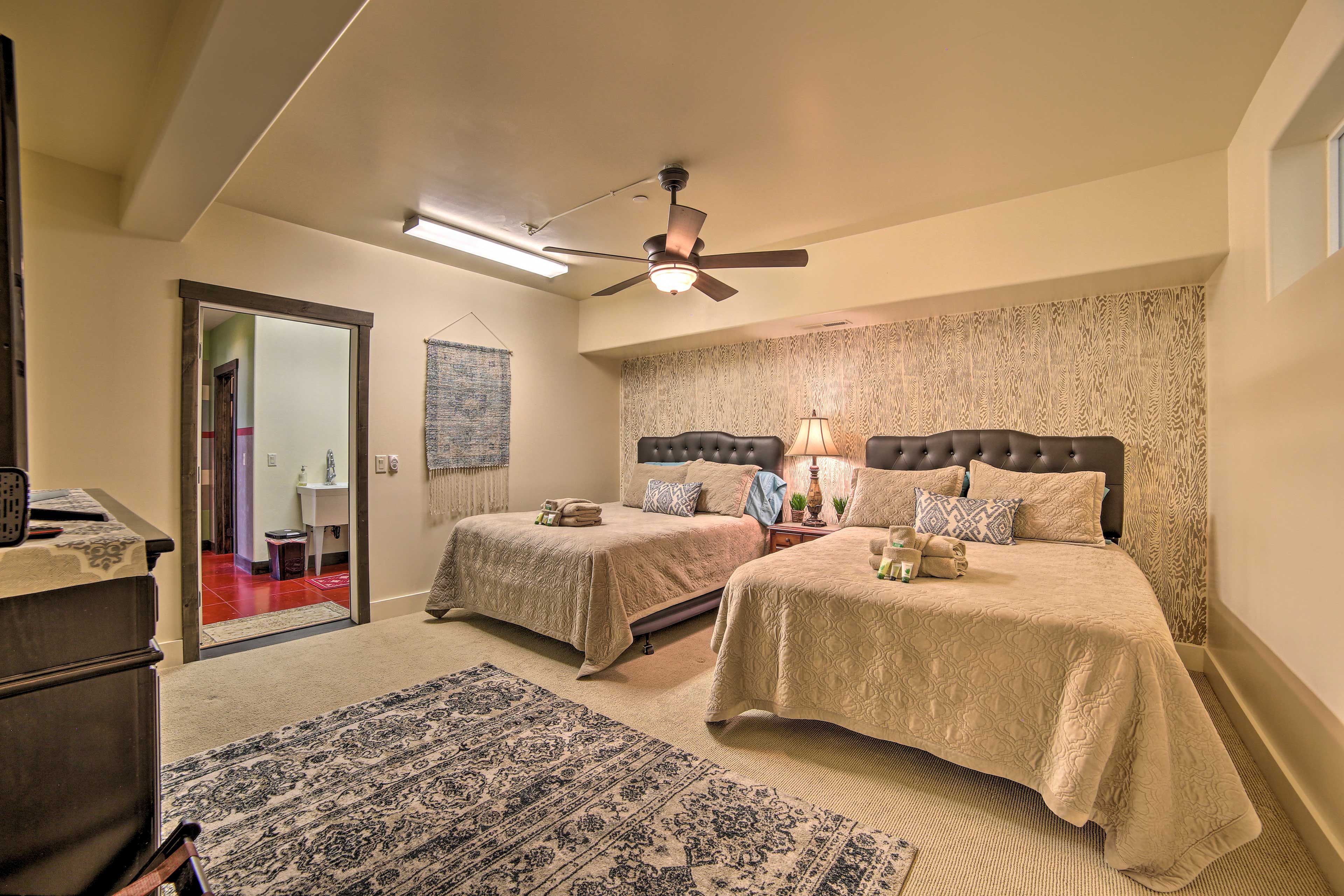 Bedroom 3 | 2 Queen Beds