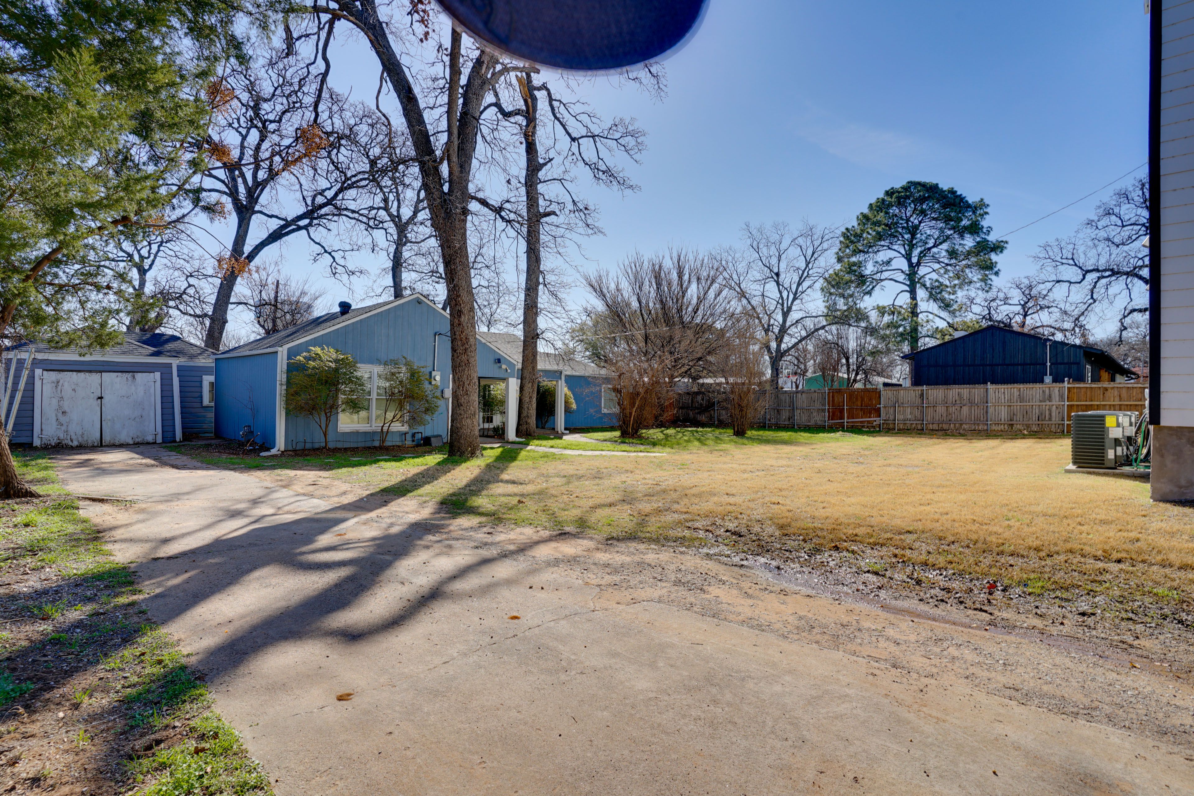 Parking | Driveway (5 Vehicles) | Free Street Parking