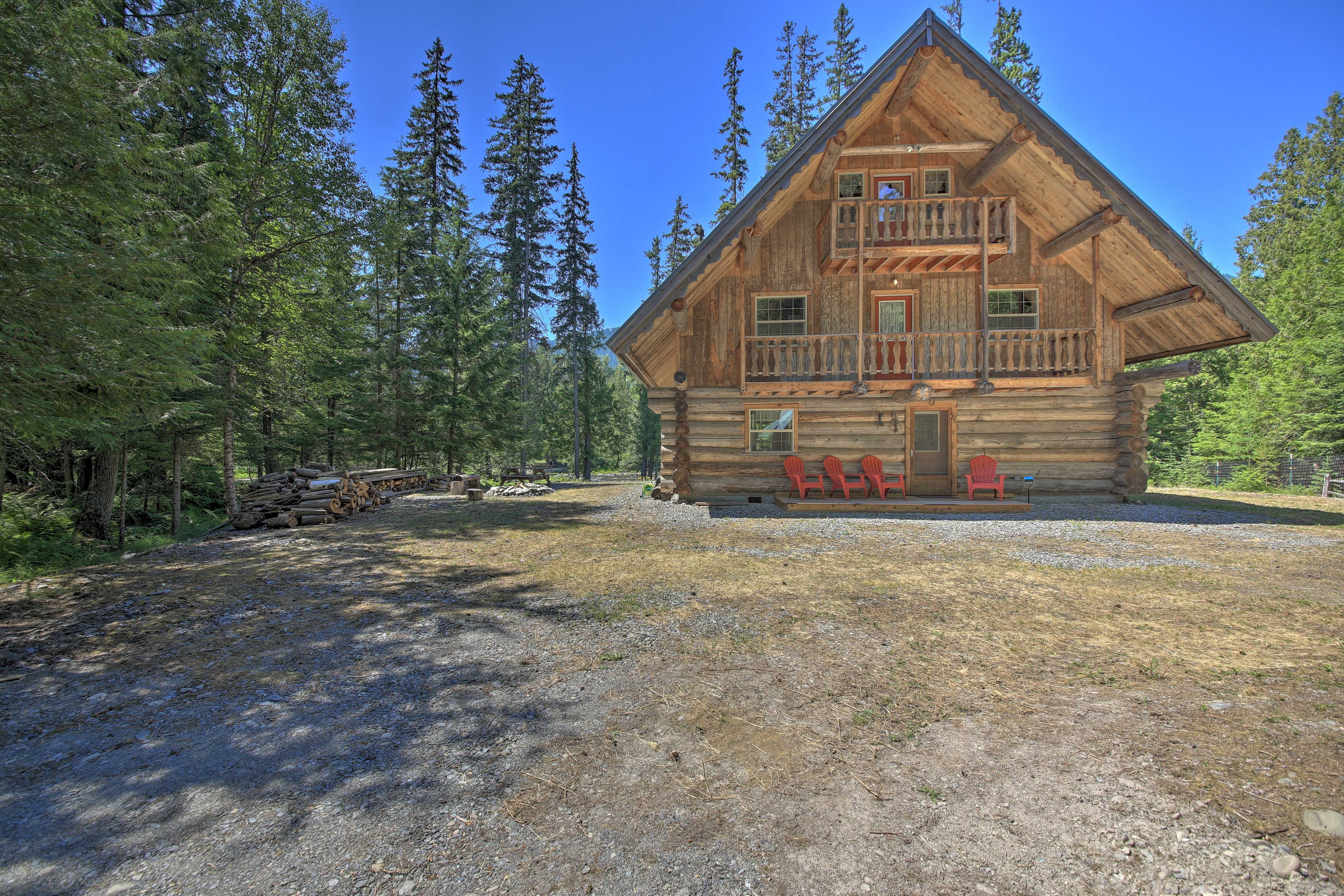 Parking | Driveway (4 Vehicles) | RV/Trailer Parking