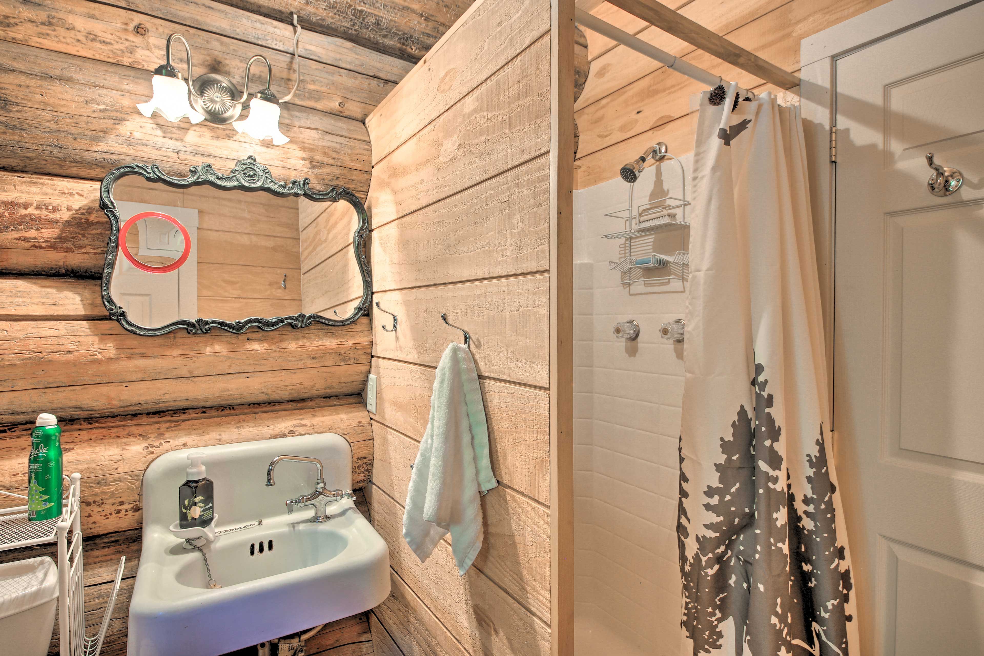 Bathroom | Towels Provided | 1st Floor