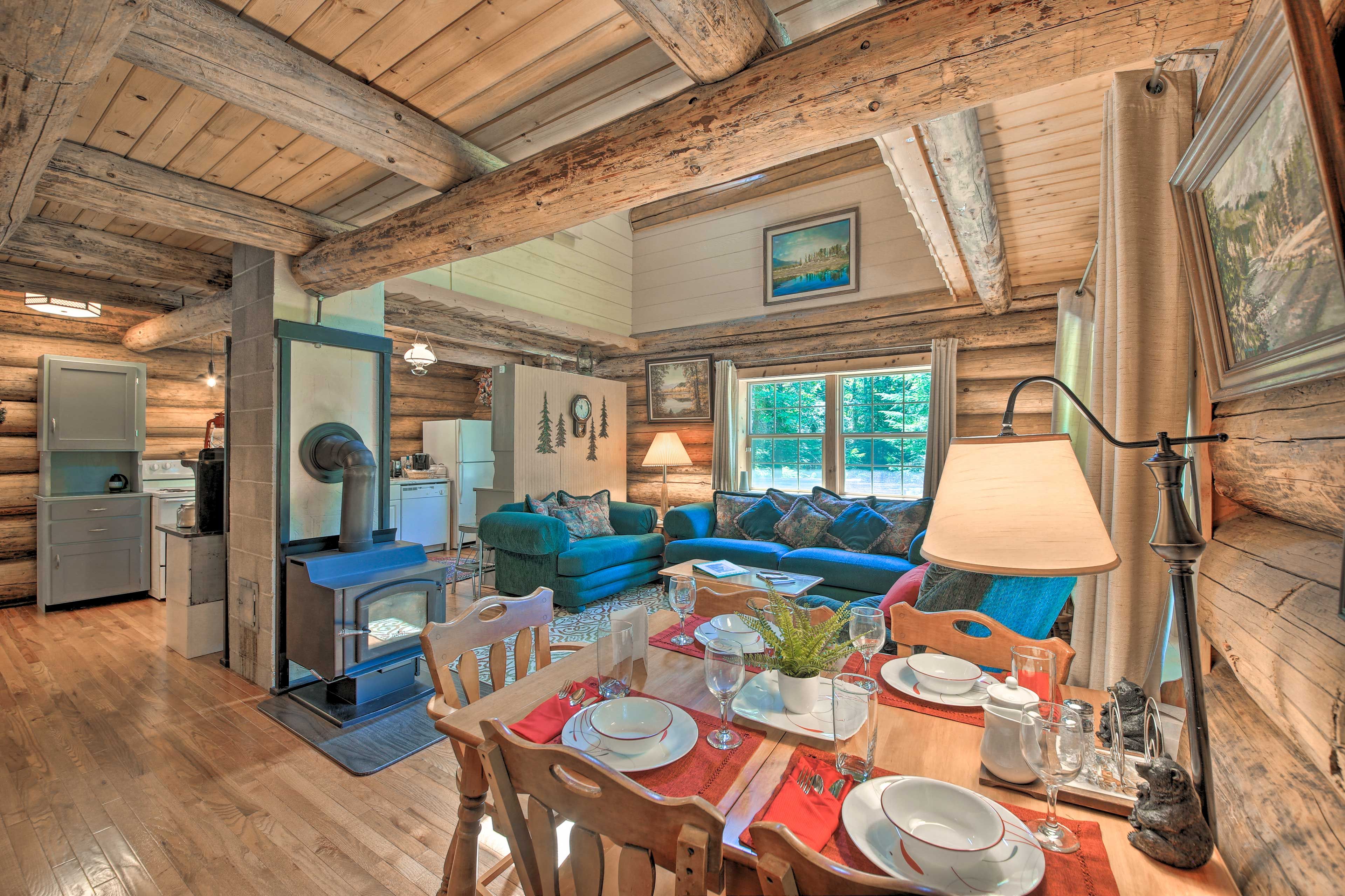 Dining Space | Dishware/Flatware | 1st Floor