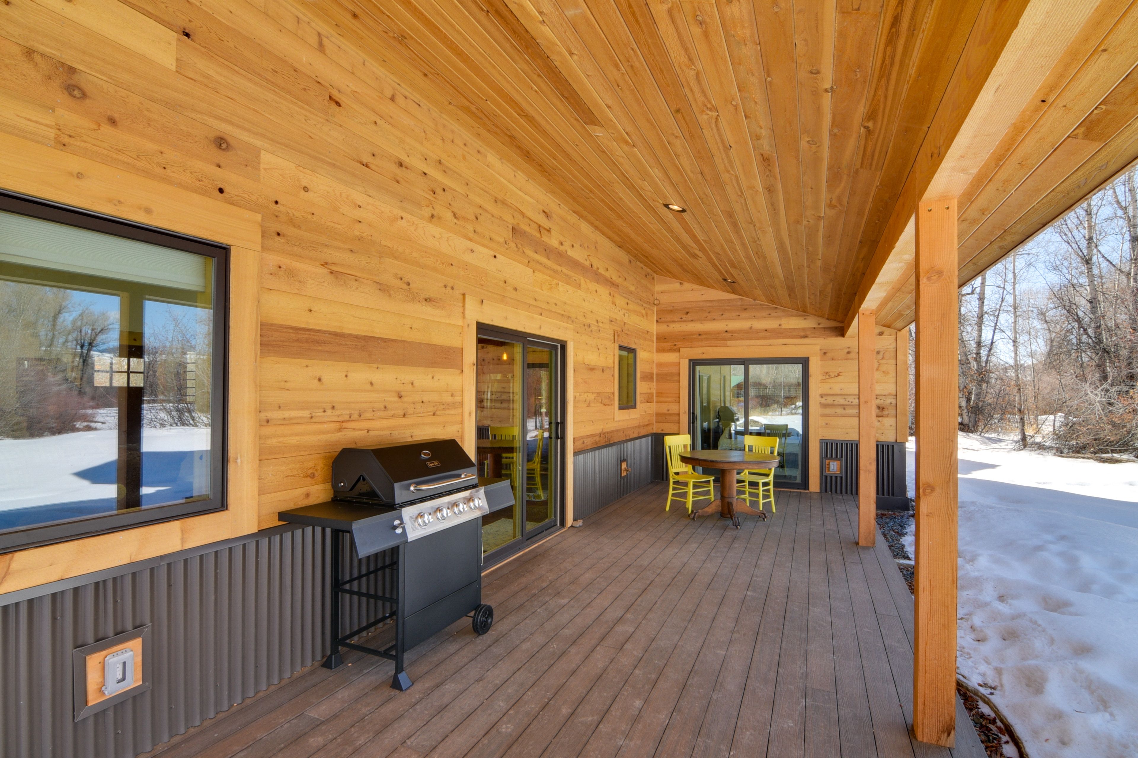 Furnished Deck | Outdoor Dining | Gas Grill