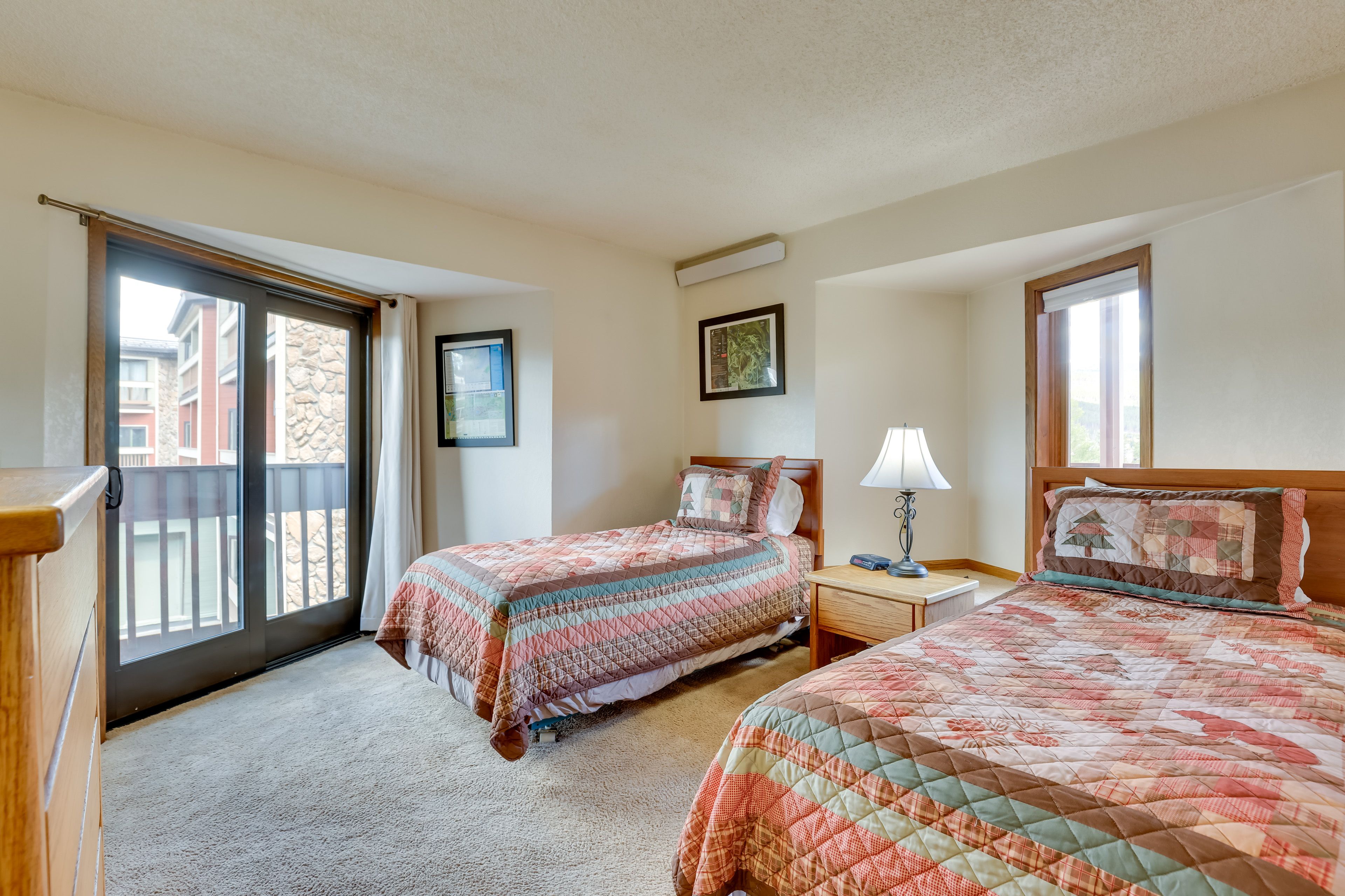 Bedroom 2 | 2 Twin Beds