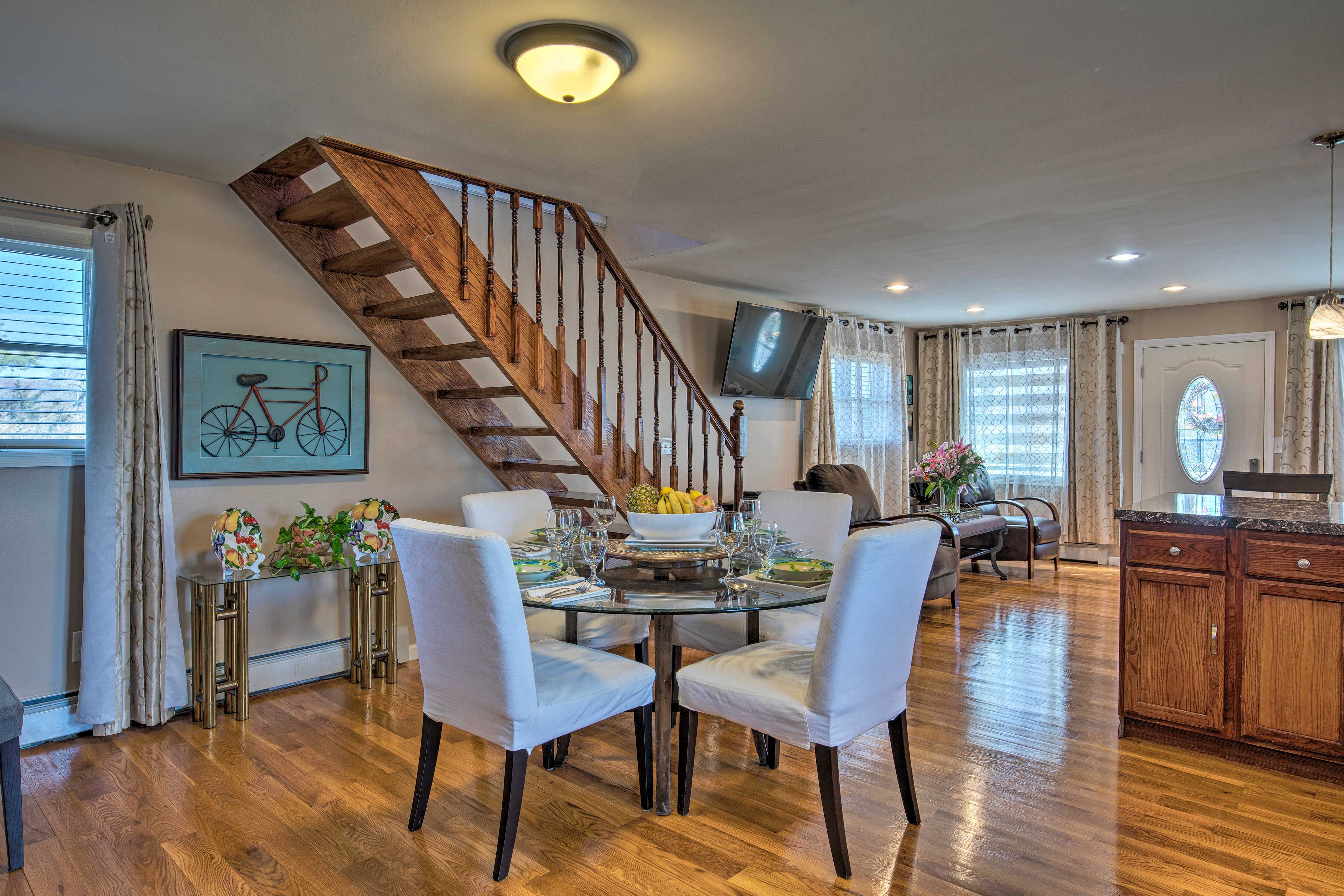 Mastic Beach Vacation Rental | 3BR | 2BA | 1,800 Sq Ft | Stairs Required