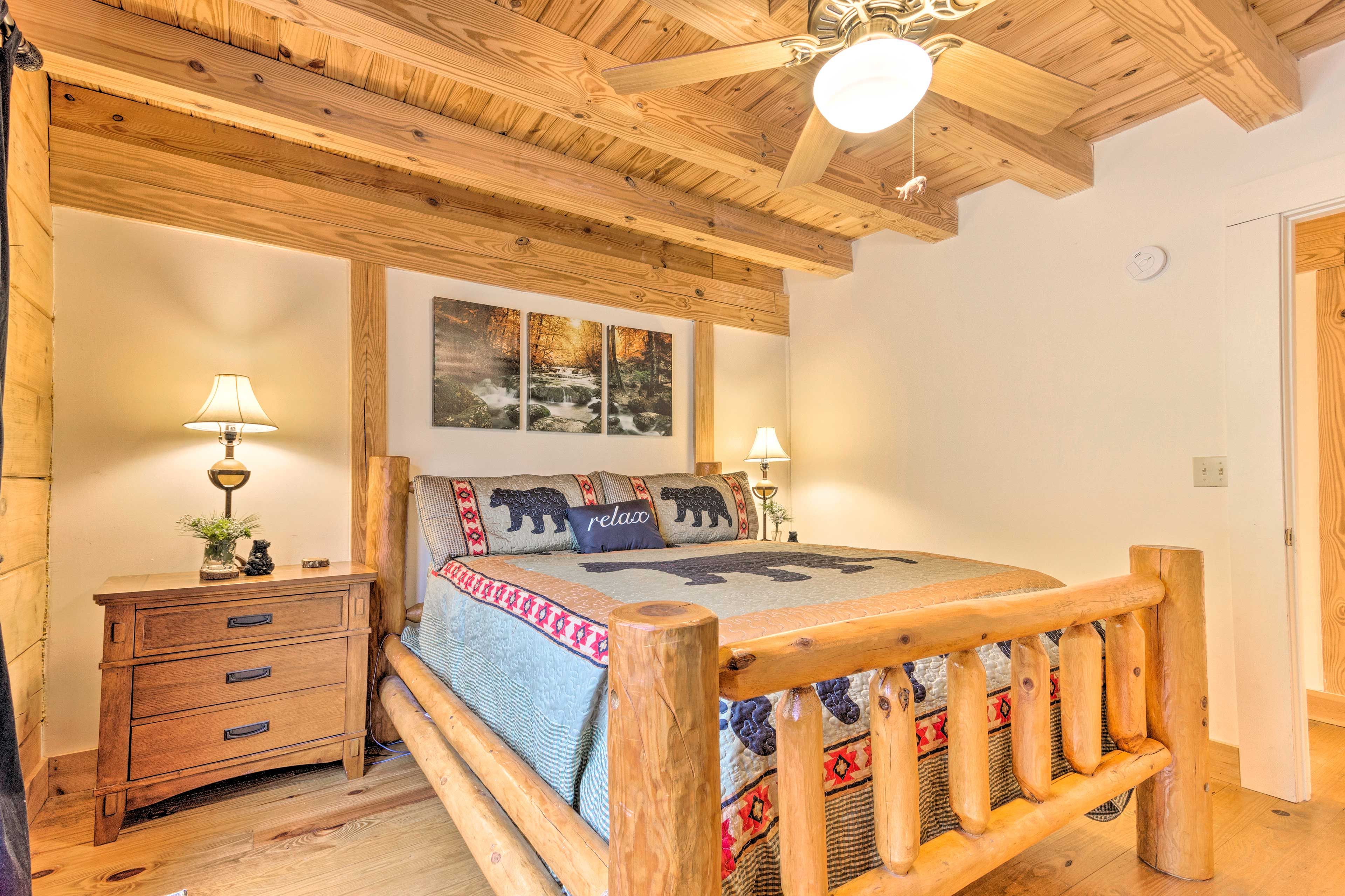 Bedroom 2 | Queen Bed | 1st Floor