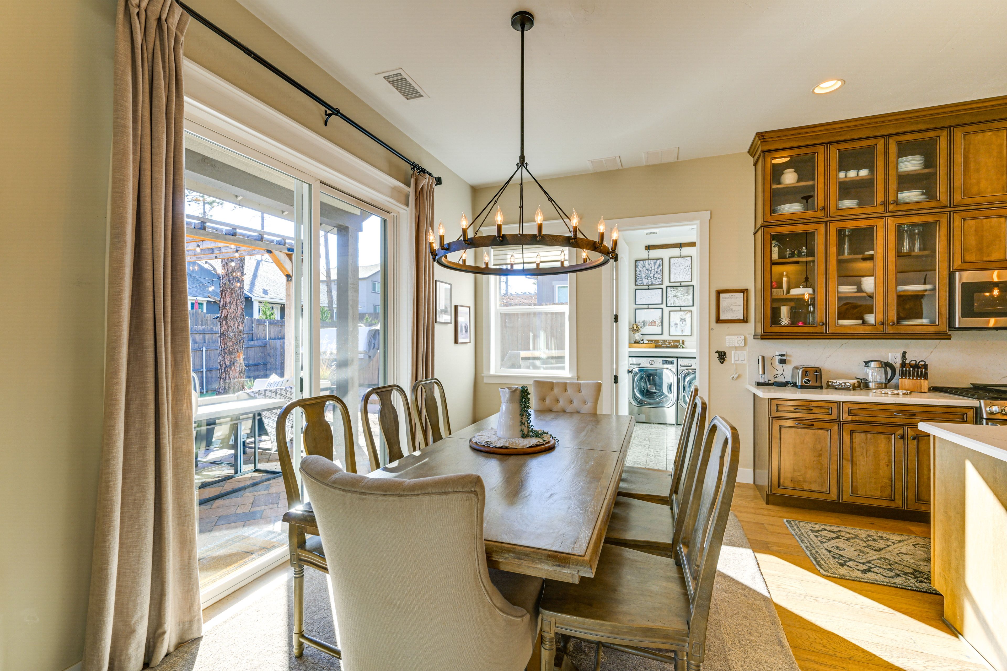 Interior | Open Floor Plan | Dining Table