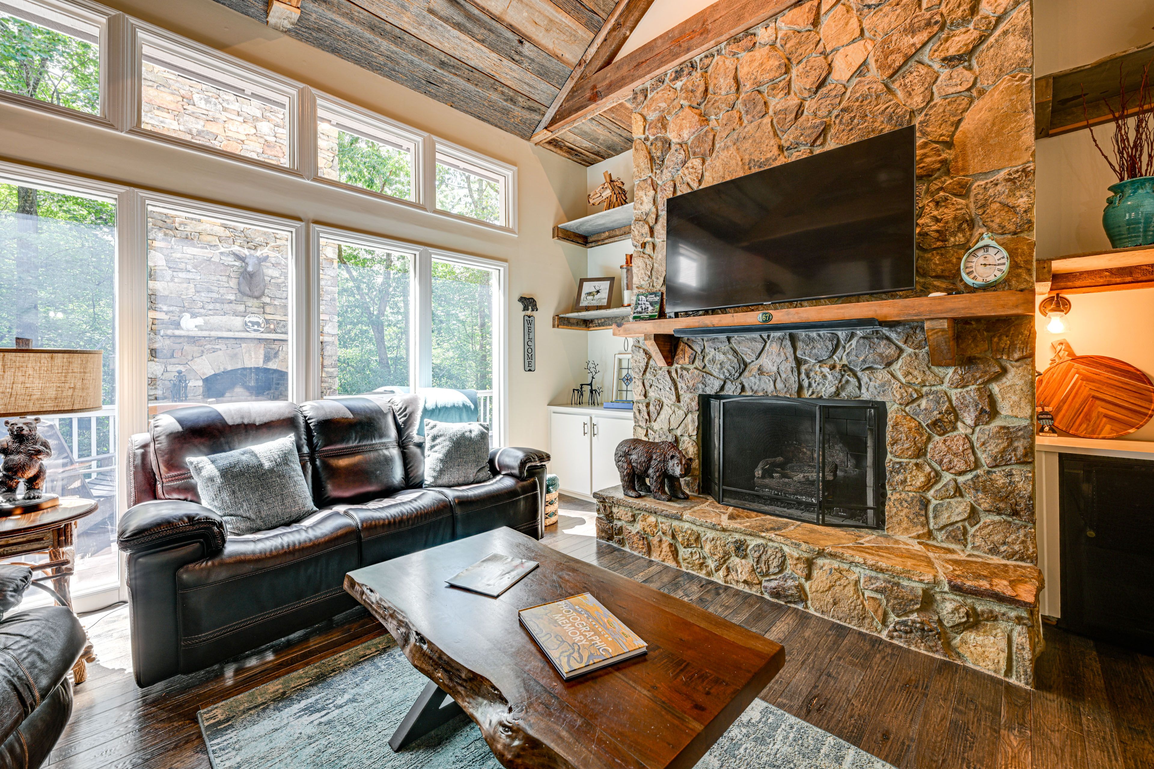 Sapphire Vacation Rental Home | 5BR | 3 Full BA | 2 Half BA | 3,600 Sq Ft