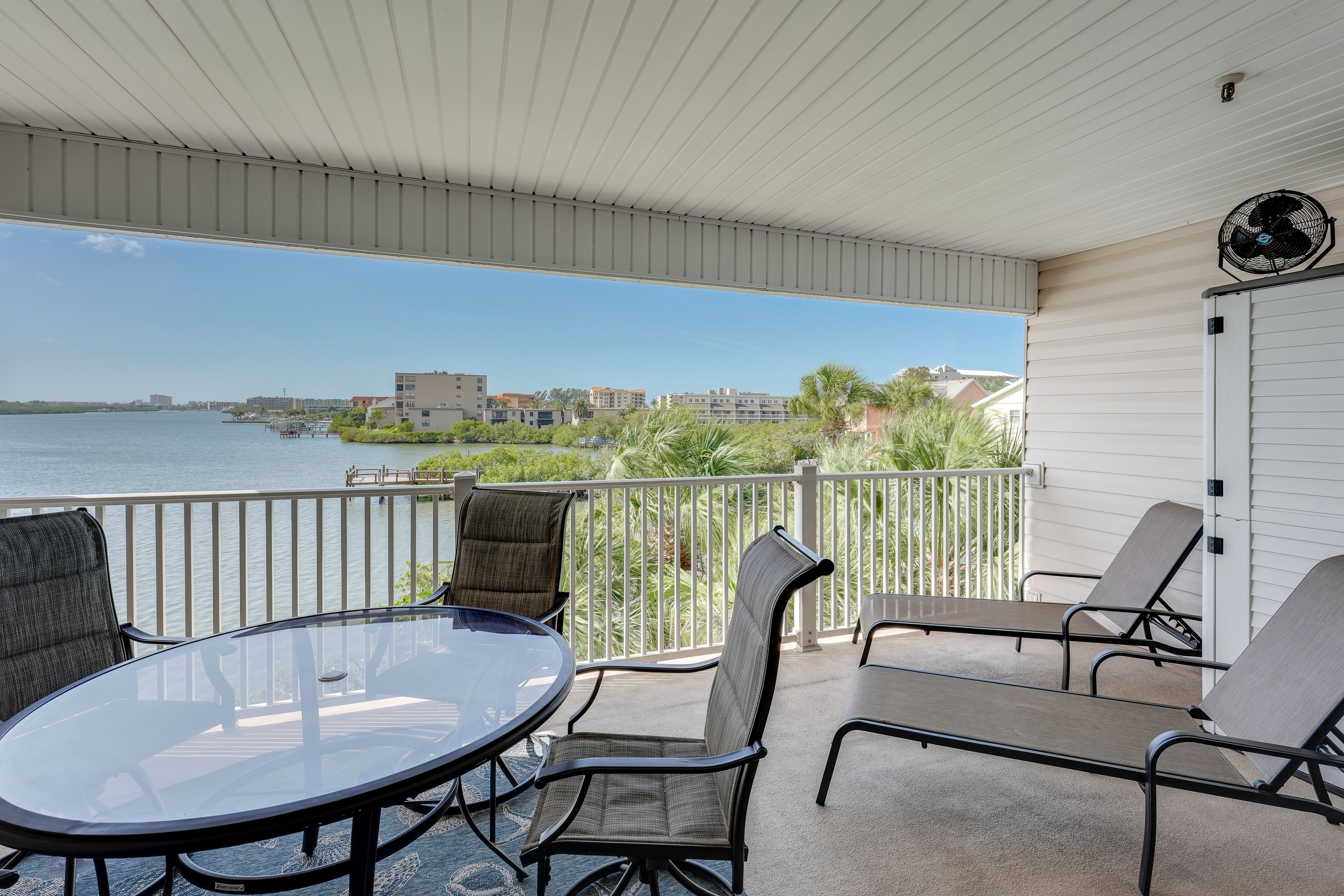 Indian Shores Vacation Rental | 2BR | 2BA | 1,140 Sq Ft | Entry Stairs Required