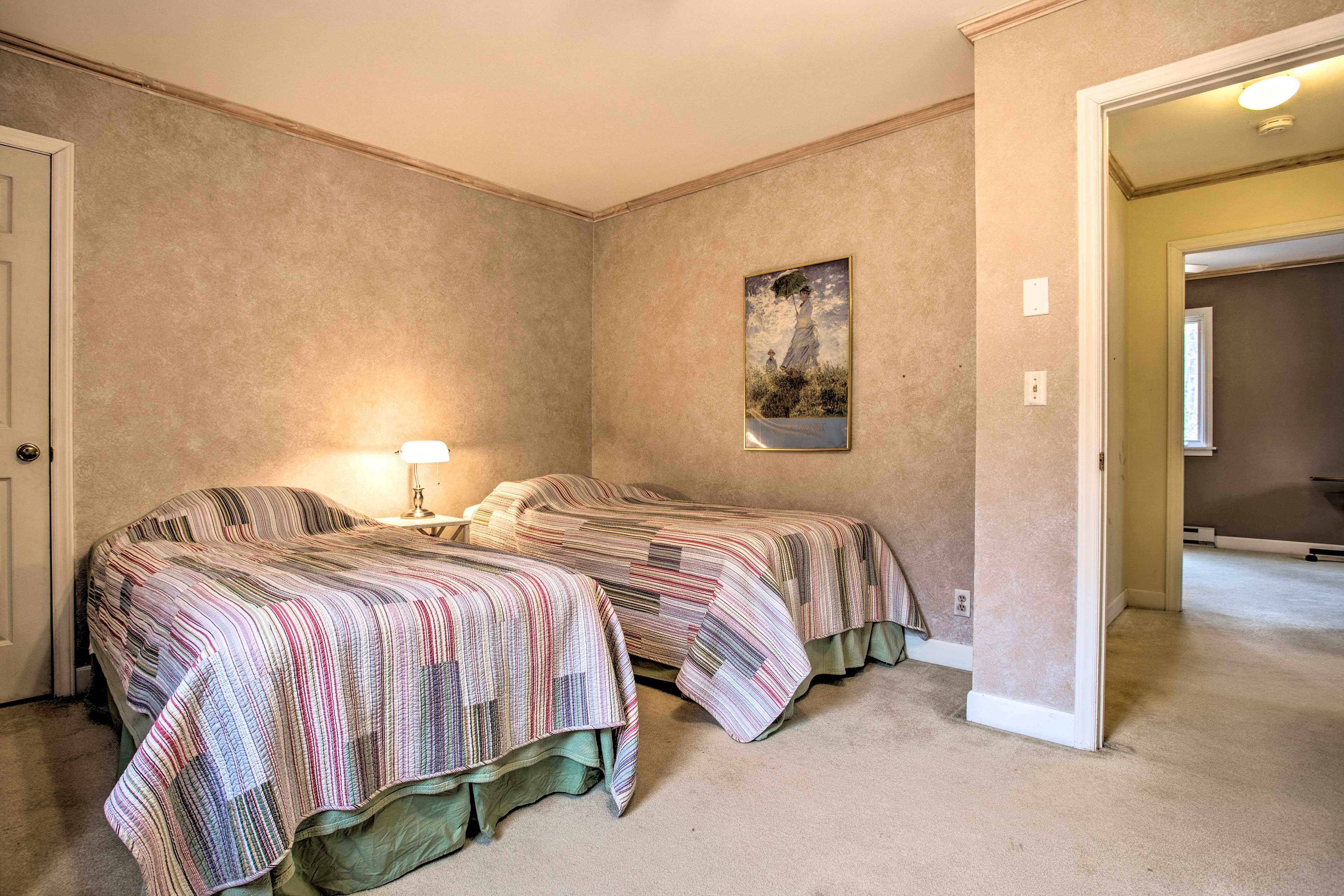 Bedroom 3 | 2 Twin Beds | 2nd Floor