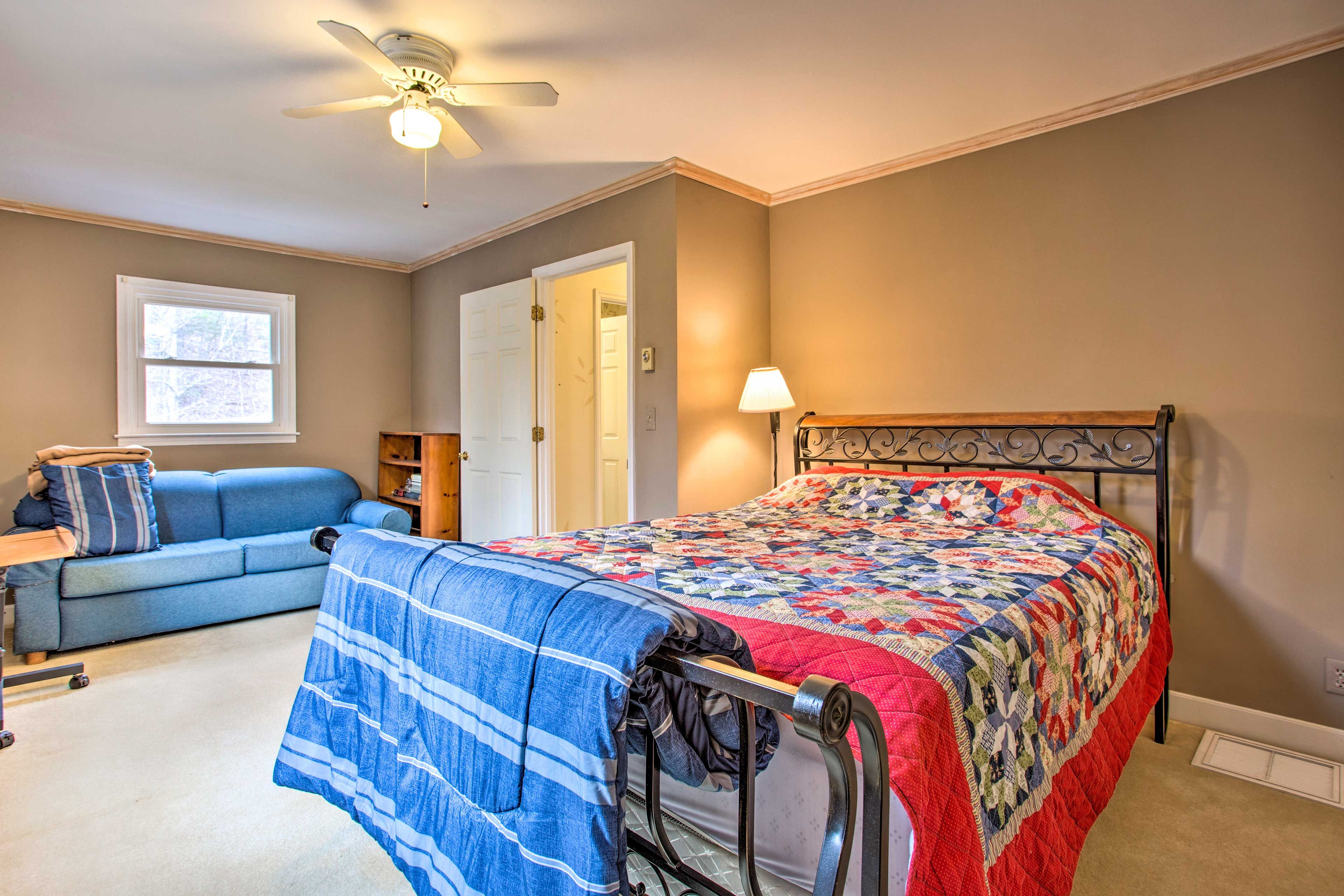 Bedroom 2 | Queen Bed | 2nd Floor