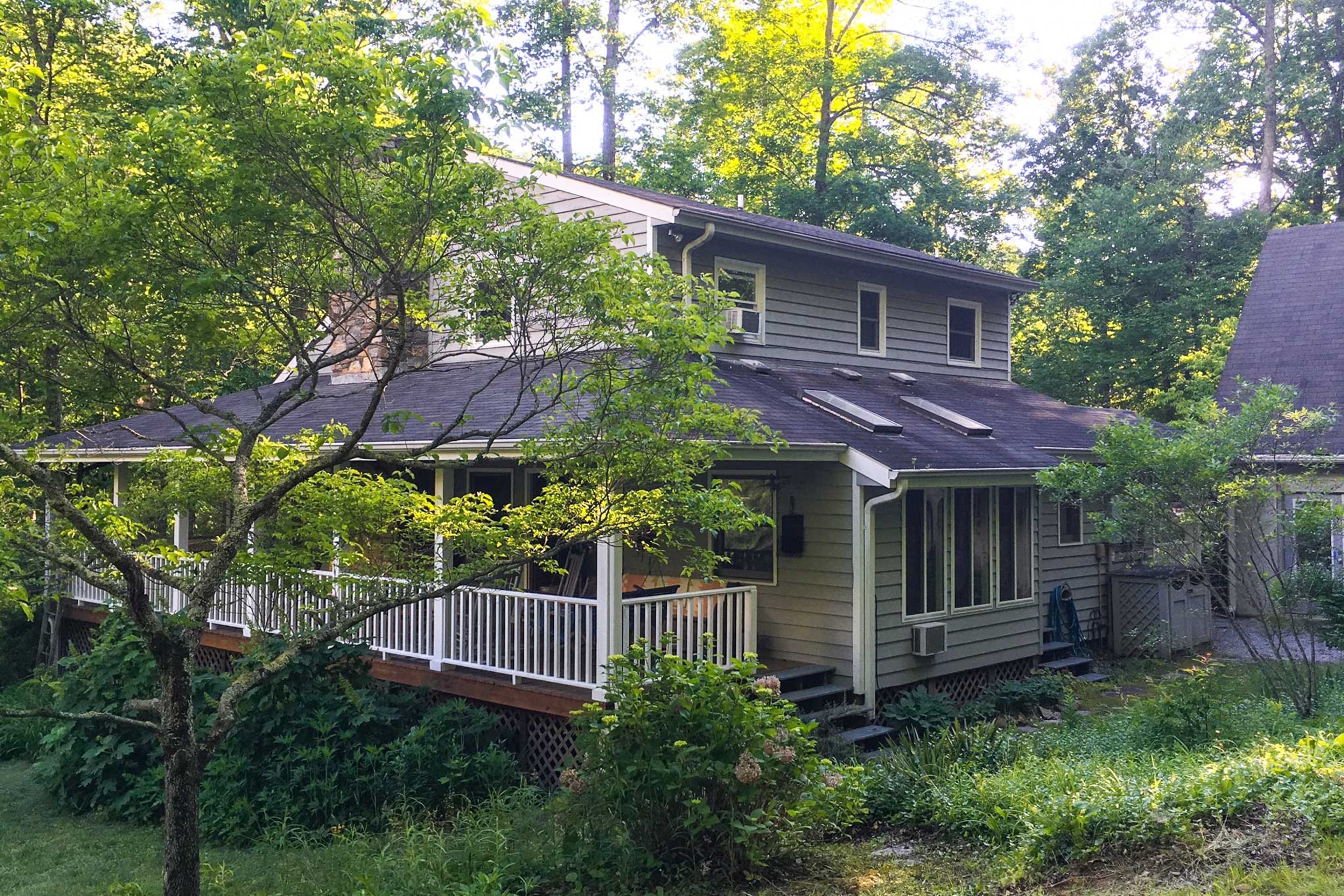 Parking | Driveway (4 Vehicles)